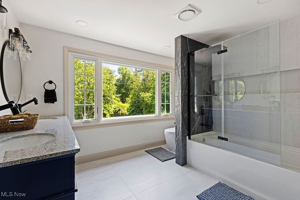Shaker Heights, Ohio, 44122, United States, 5 Bedrooms Bedrooms, ,5 BathroomsBathrooms,Residential,For Sale,1899466