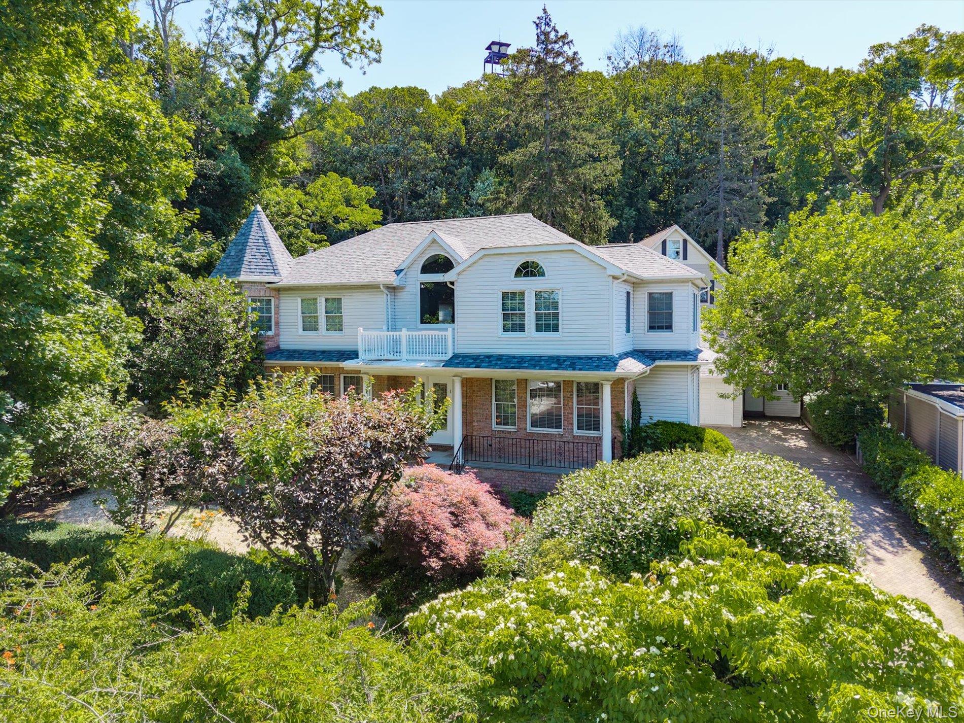  15 Church Street, Roslyn, NY, 11576 - 物件實景