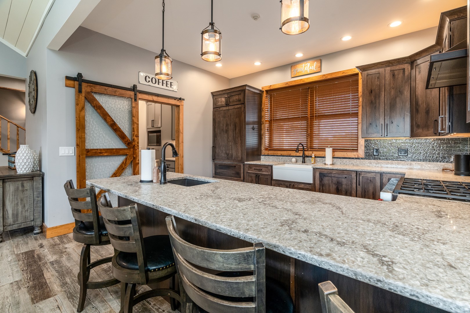 Carbondale, Illinois, 62902, United States, 3 Bedrooms Bedrooms, ,8 BathroomsBathrooms,Residential,For Sale,1986074