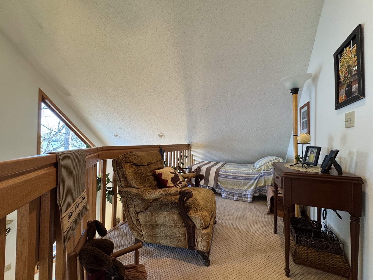 Oma, Wisconsin, 54534, United States, 2 Bedrooms Bedrooms, ,2 BathroomsBathrooms,Residential,For Sale,1995174