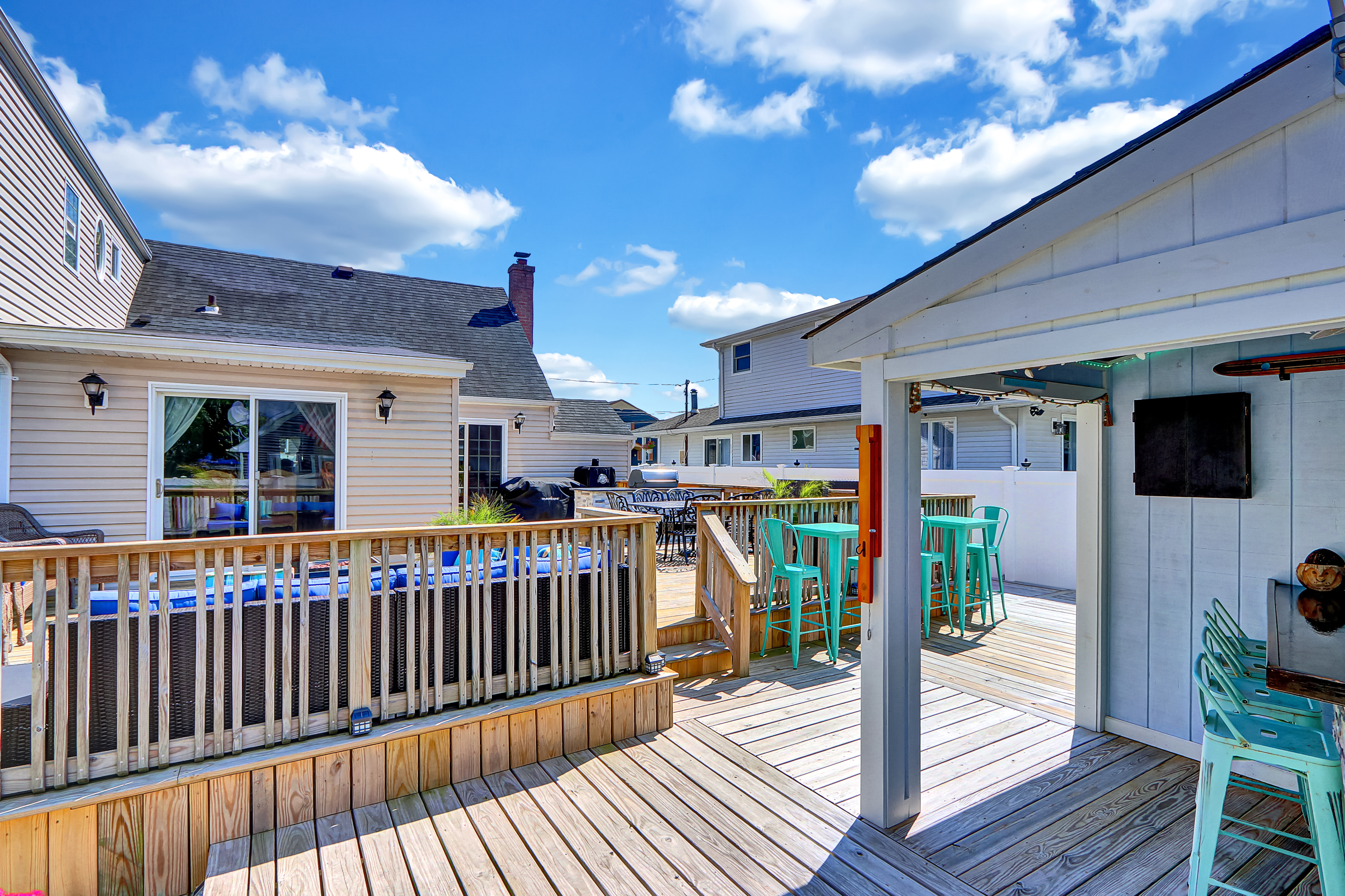 Babylon, New York, 11702, United States, 4 Bedrooms Bedrooms, ,2 BathroomsBathrooms,Residential,For Sale,1921304