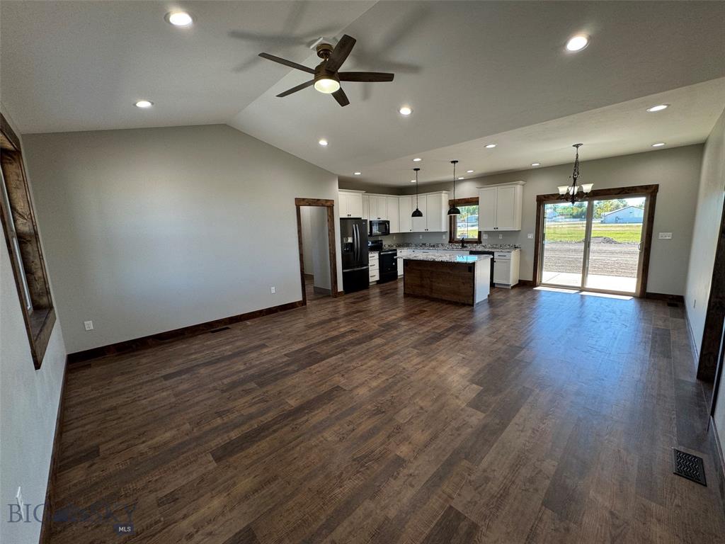 Deer Lodge, Montana, 59722, United States, 3 Bedrooms Bedrooms, ,3 BathroomsBathrooms,Residential,For Sale,2005106