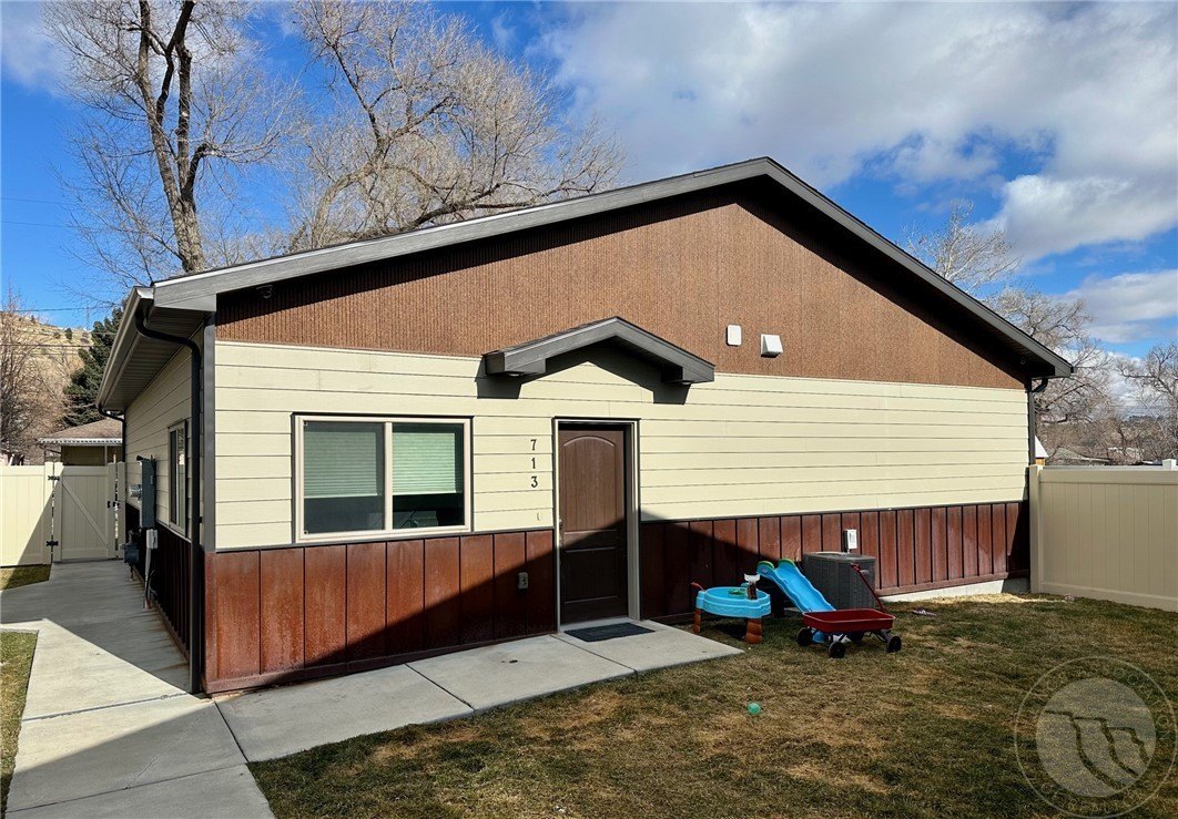 Billings, Montana, 59101, United States, 4 Bedrooms Bedrooms, ,4 BathroomsBathrooms,Residential,For Sale,1974376