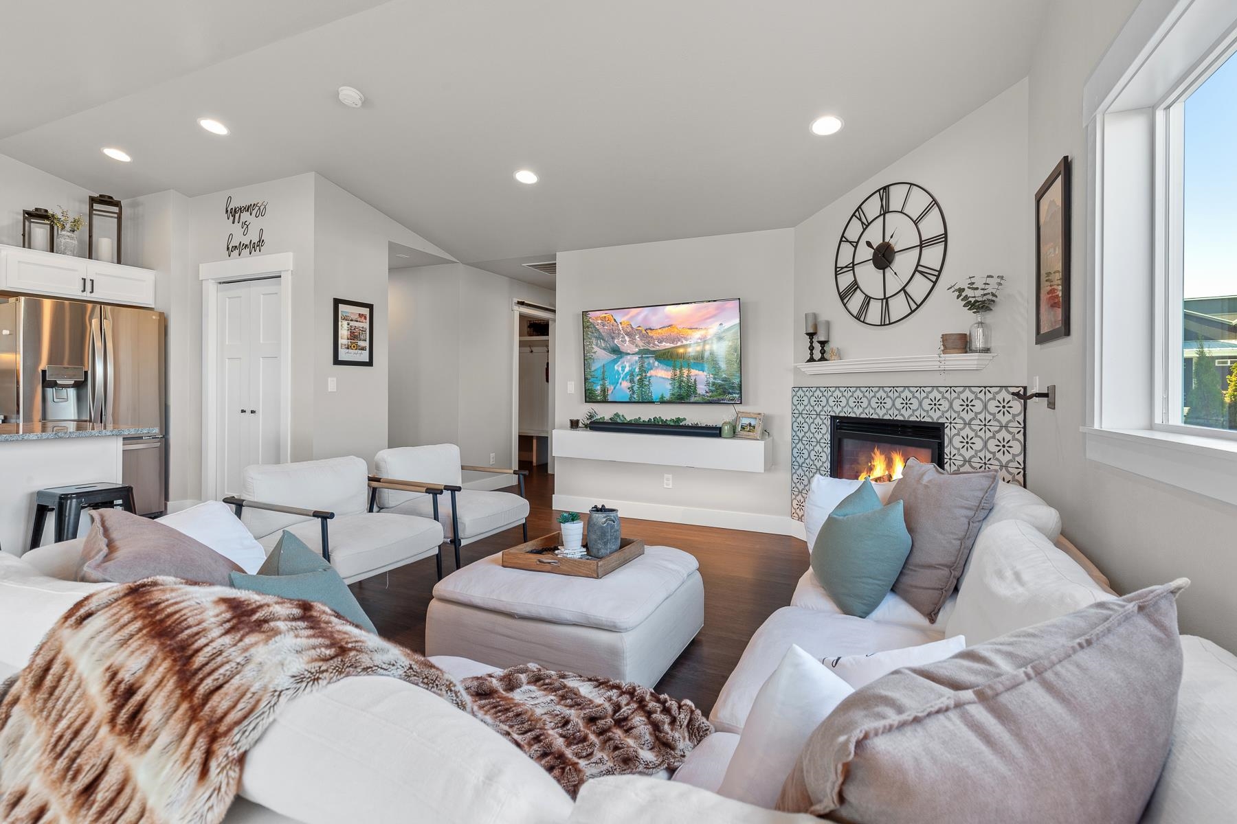 Greenacres, Washington, 99016, United States, 3 Bedrooms Bedrooms, ,2 BathroomsBathrooms,Residential,For Sale,1988561