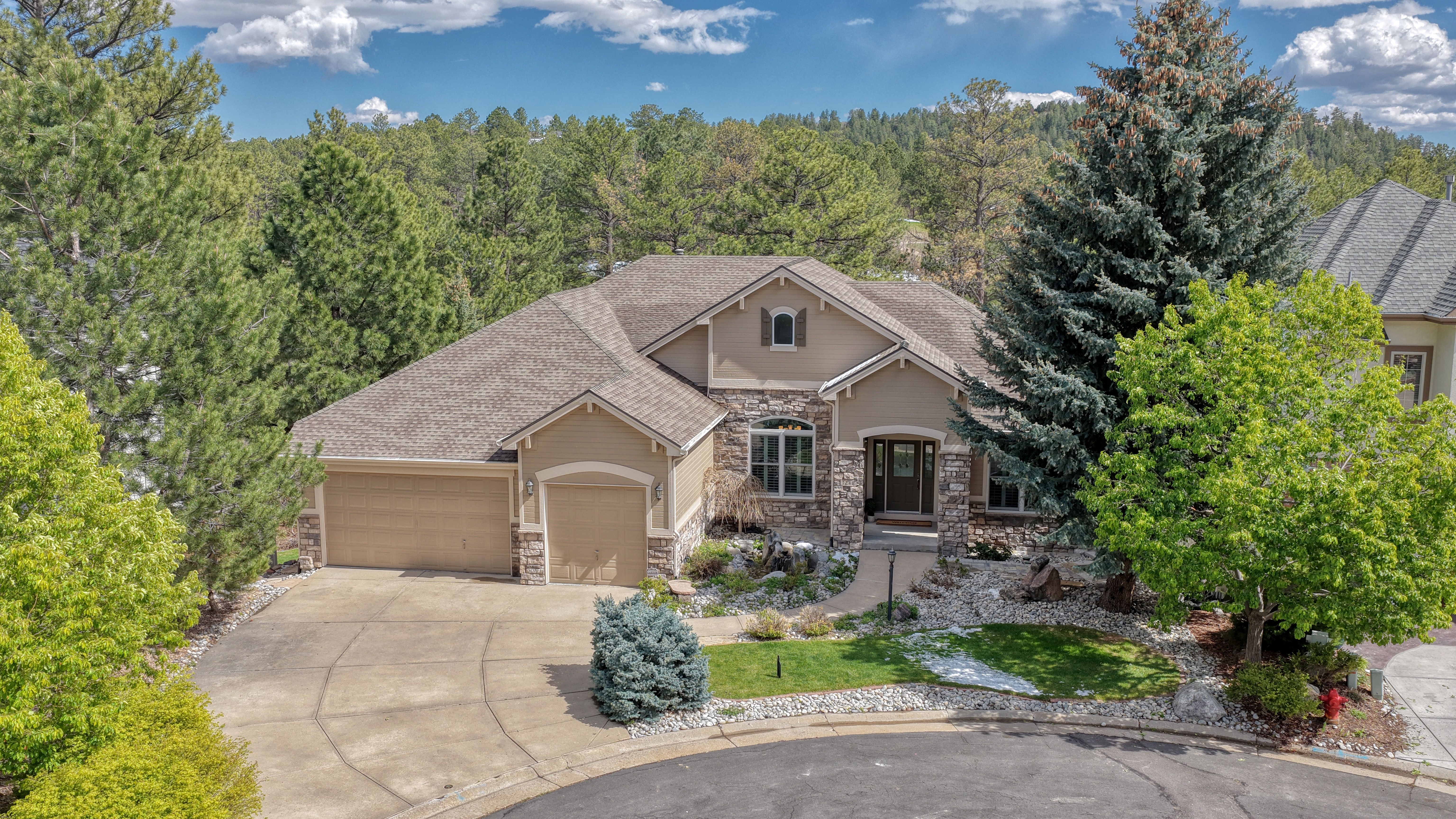  Forest Park Ranch Home with Golf Course Views - 物件實景