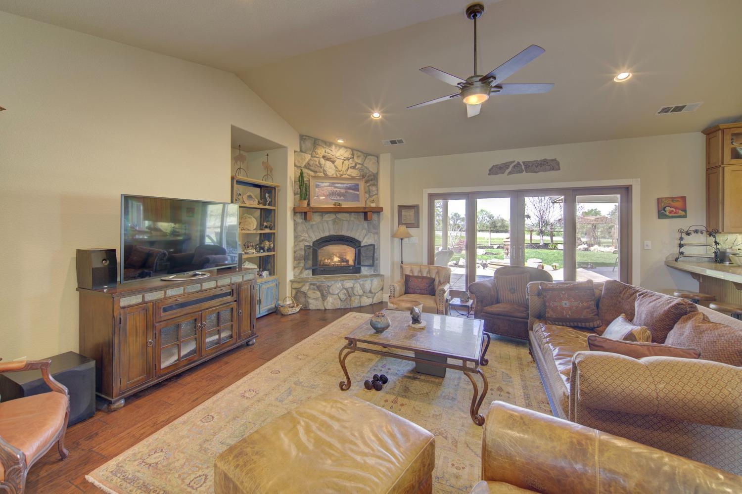 Auburn, California, 95603, United States, 3 Bedrooms Bedrooms, ,3 BathroomsBathrooms,Residential,For Sale,1976259