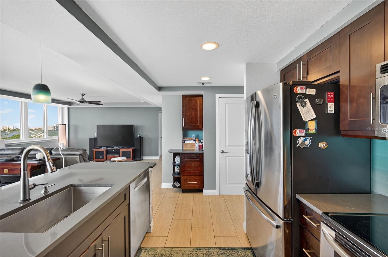 CLEARWATER BEACH, Florida, 33767, United States, 2 Bedrooms Bedrooms, ,2 BathroomsBathrooms,Residential,For Sale,1998949