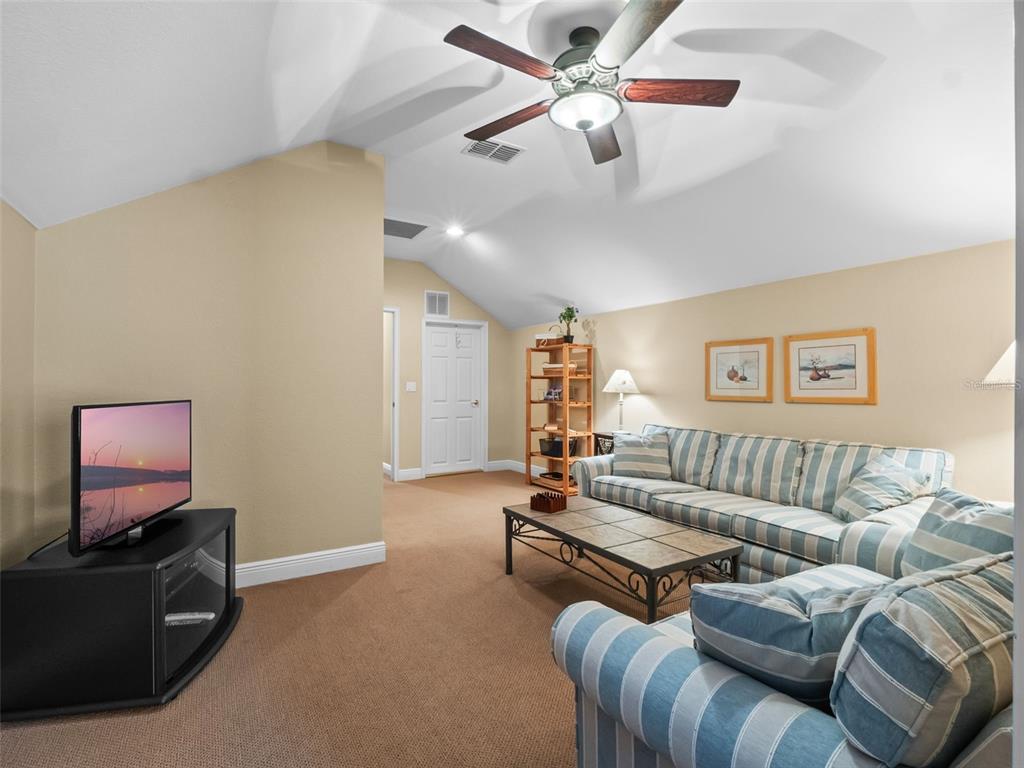 Orlando, Florida, 32836, United States, 4 Bedrooms Bedrooms, ,4 BathroomsBathrooms,Residential,For Sale,1901354