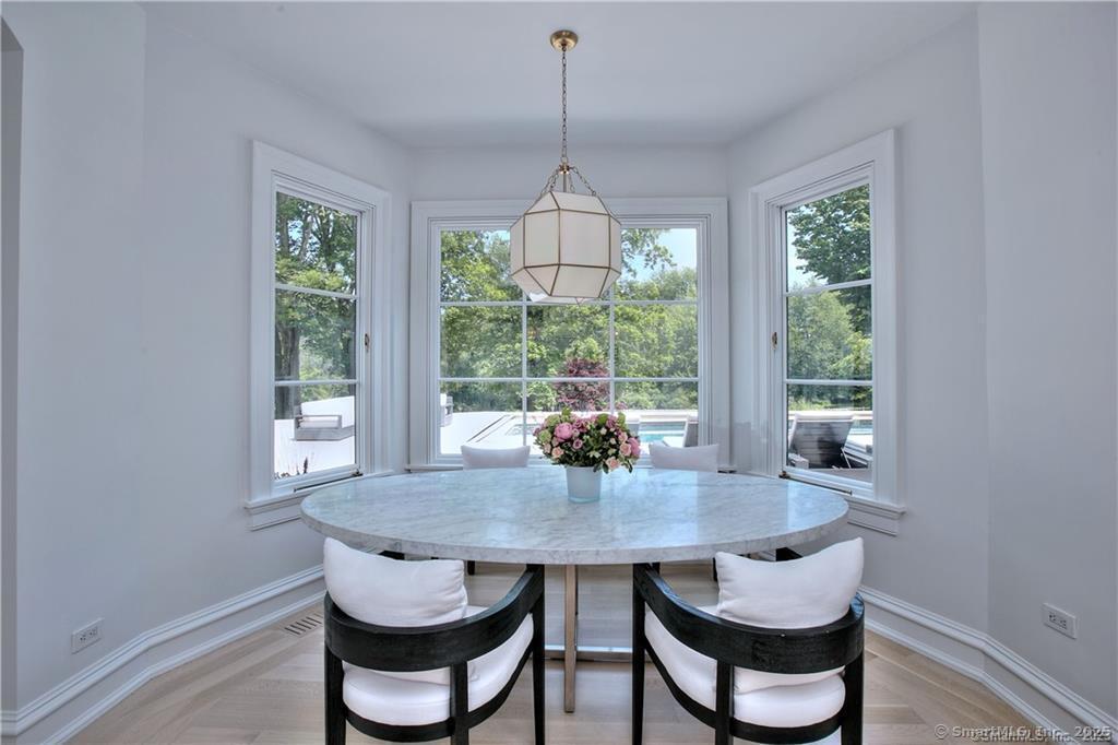 Westport, Connecticut, 06880, United States, 6 Bedrooms Bedrooms, ,7 BathroomsBathrooms,Residential,For Sale,1784417