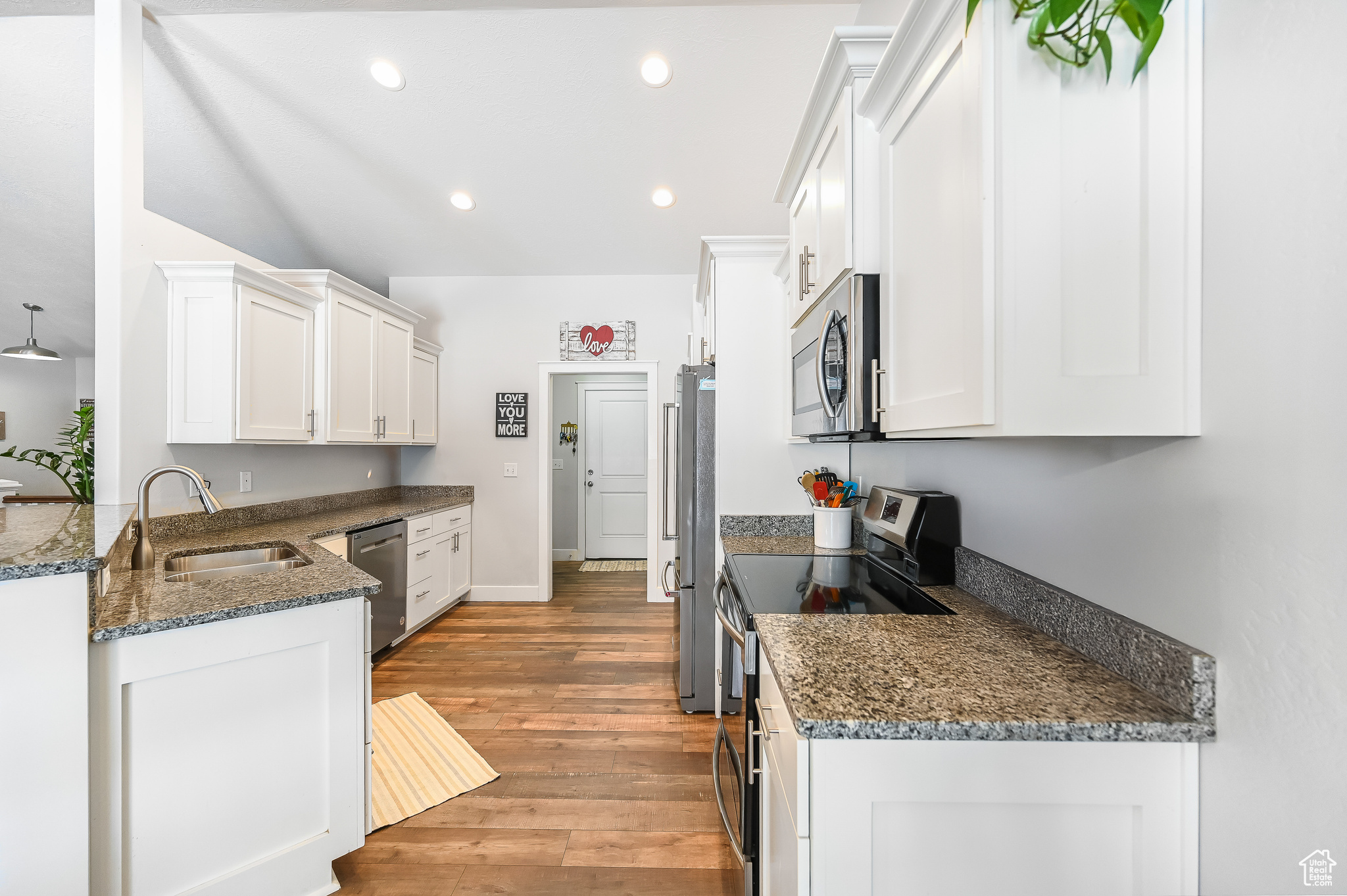 Richmond, Utah, 84333, United States, 2 Bedrooms Bedrooms, ,3 BathroomsBathrooms,Residential,For Sale,1979865