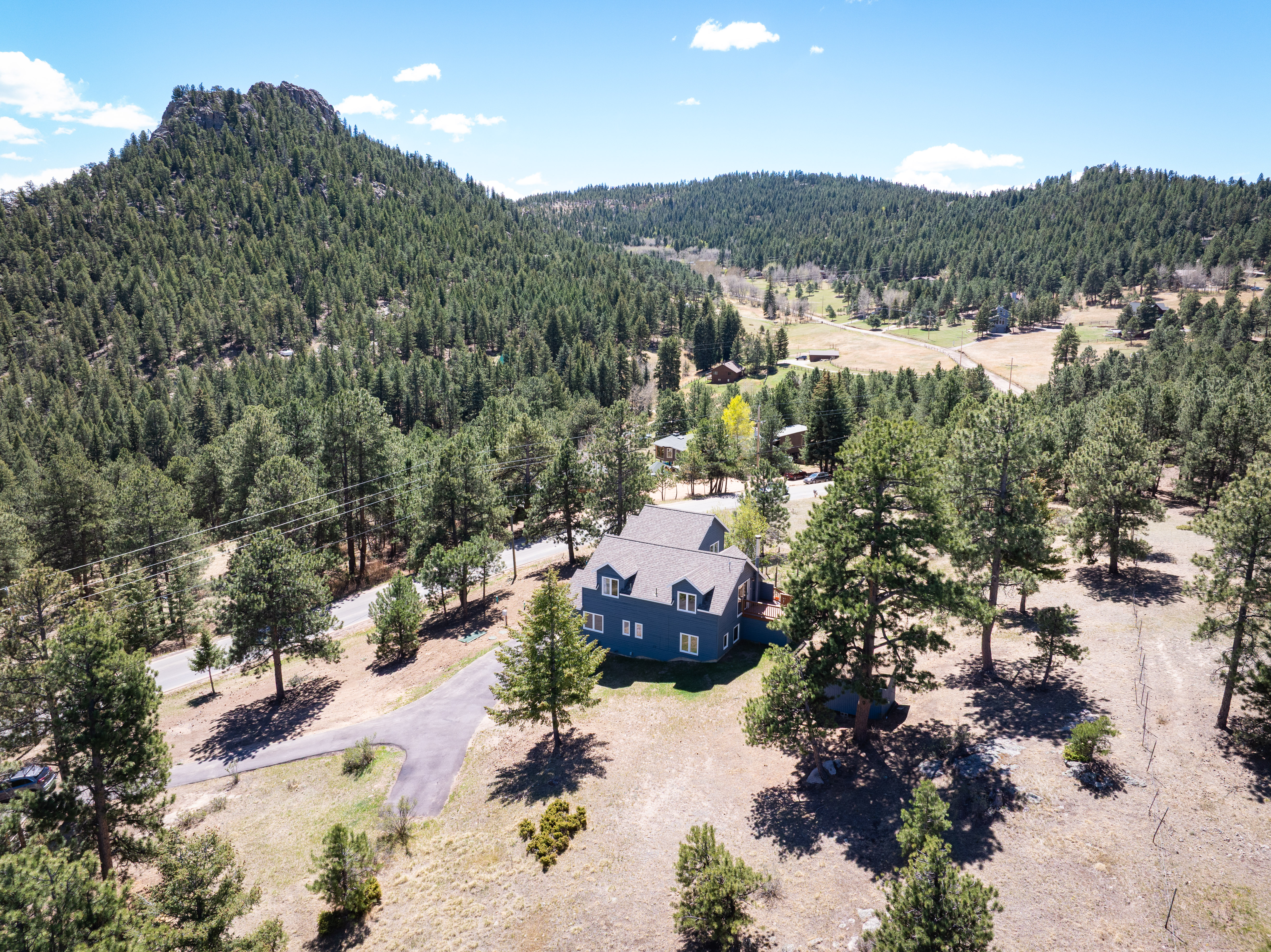  Nestled into the Foothills of The Rocky Mountains Your Shire Awaits - 物件實景