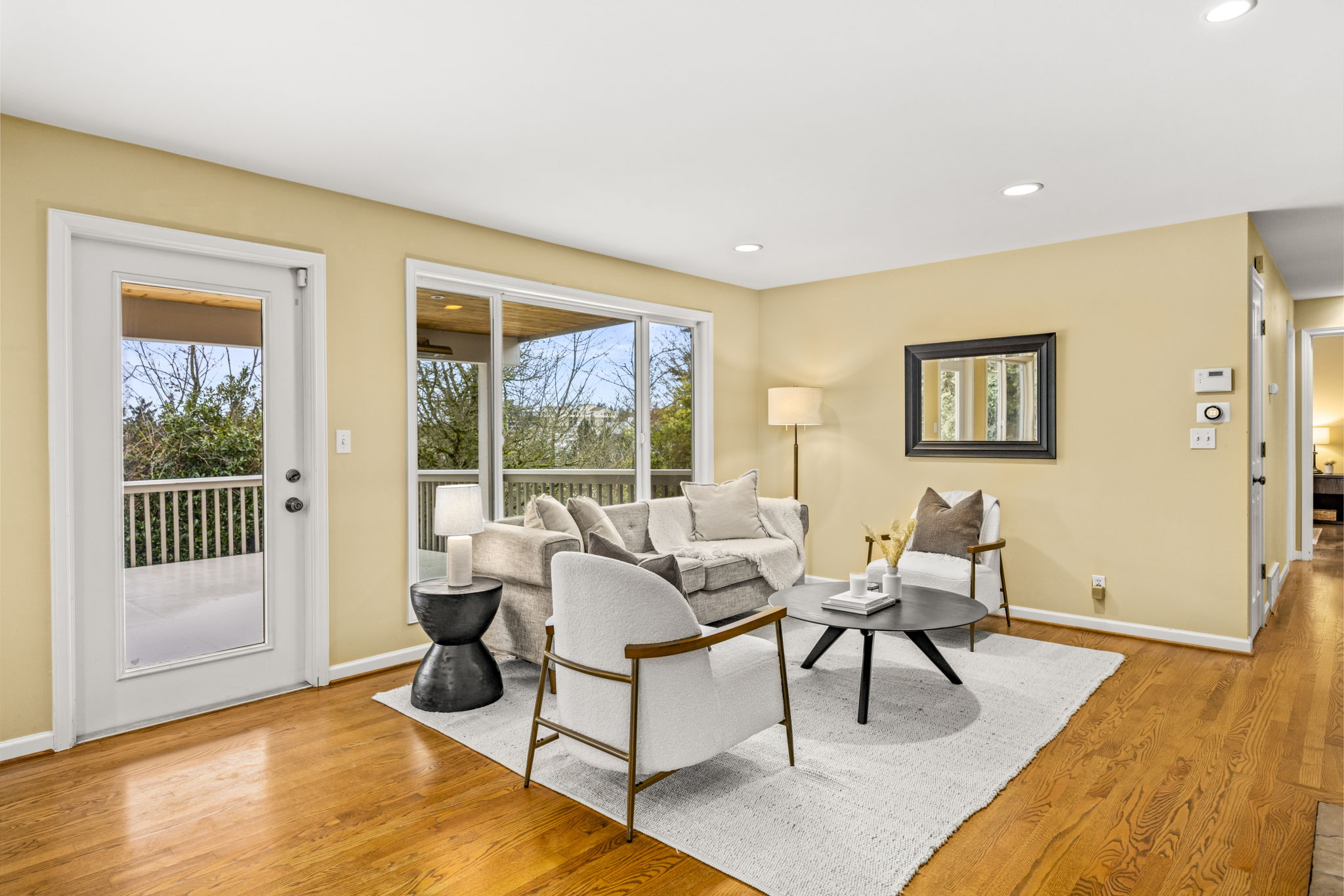  231 105th Ave SE, Bellevue, WA 98004 - 物件實景