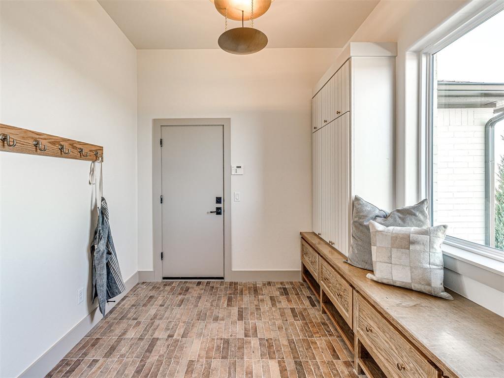 Goldsby, Oklahoma, 73093, United States, 4 Bedrooms Bedrooms, ,5 BathroomsBathrooms,Residential,For Sale,1975675