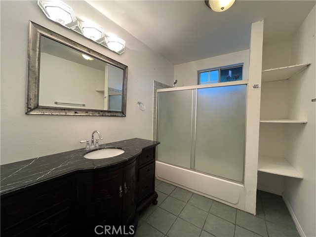 South Gate, California, 90280, United States, 3 Bedrooms Bedrooms, ,Residential,For Sale,2012002