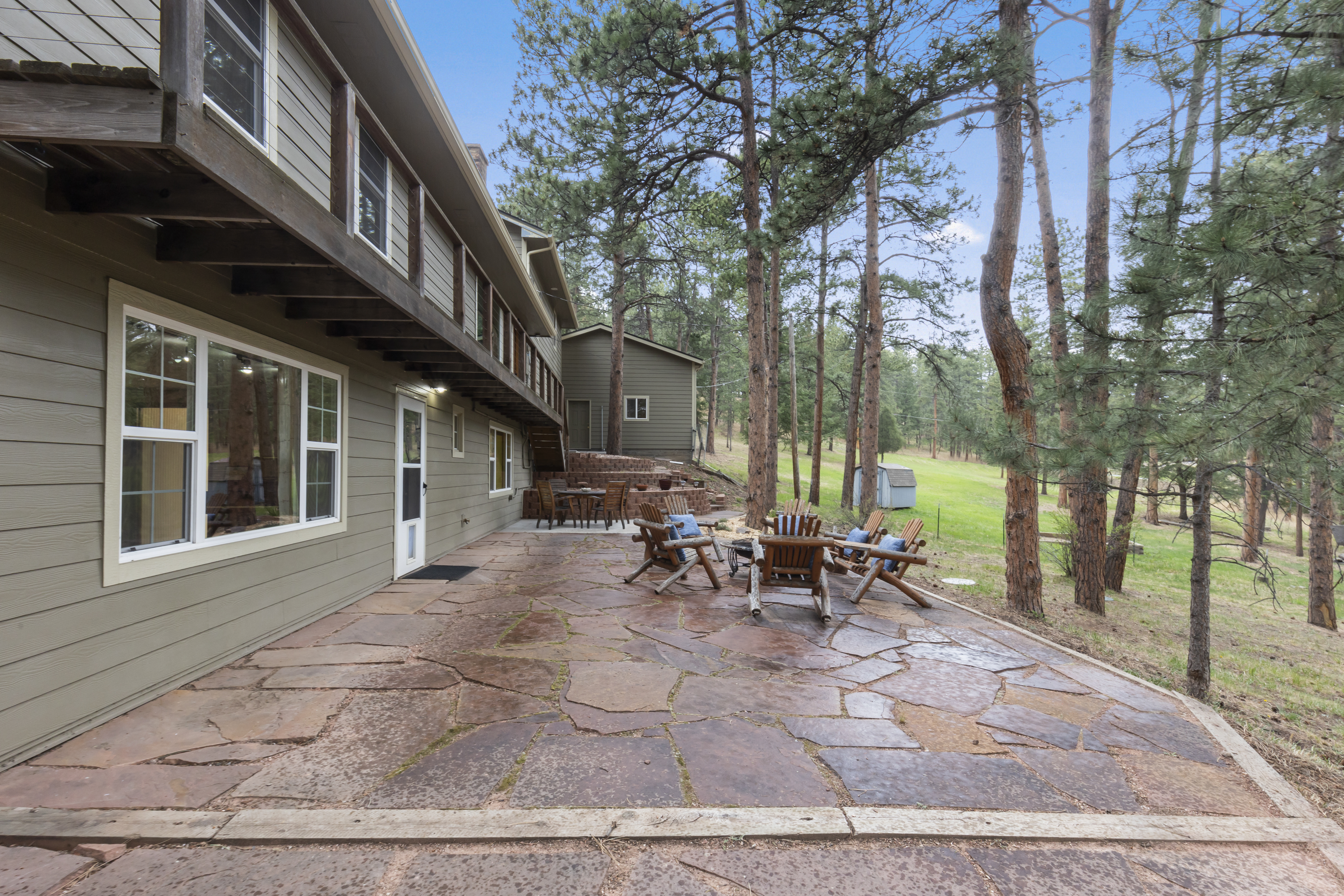  Charming Indian Hills Home on a Rare 1.6-Acre Lot - 物件實景