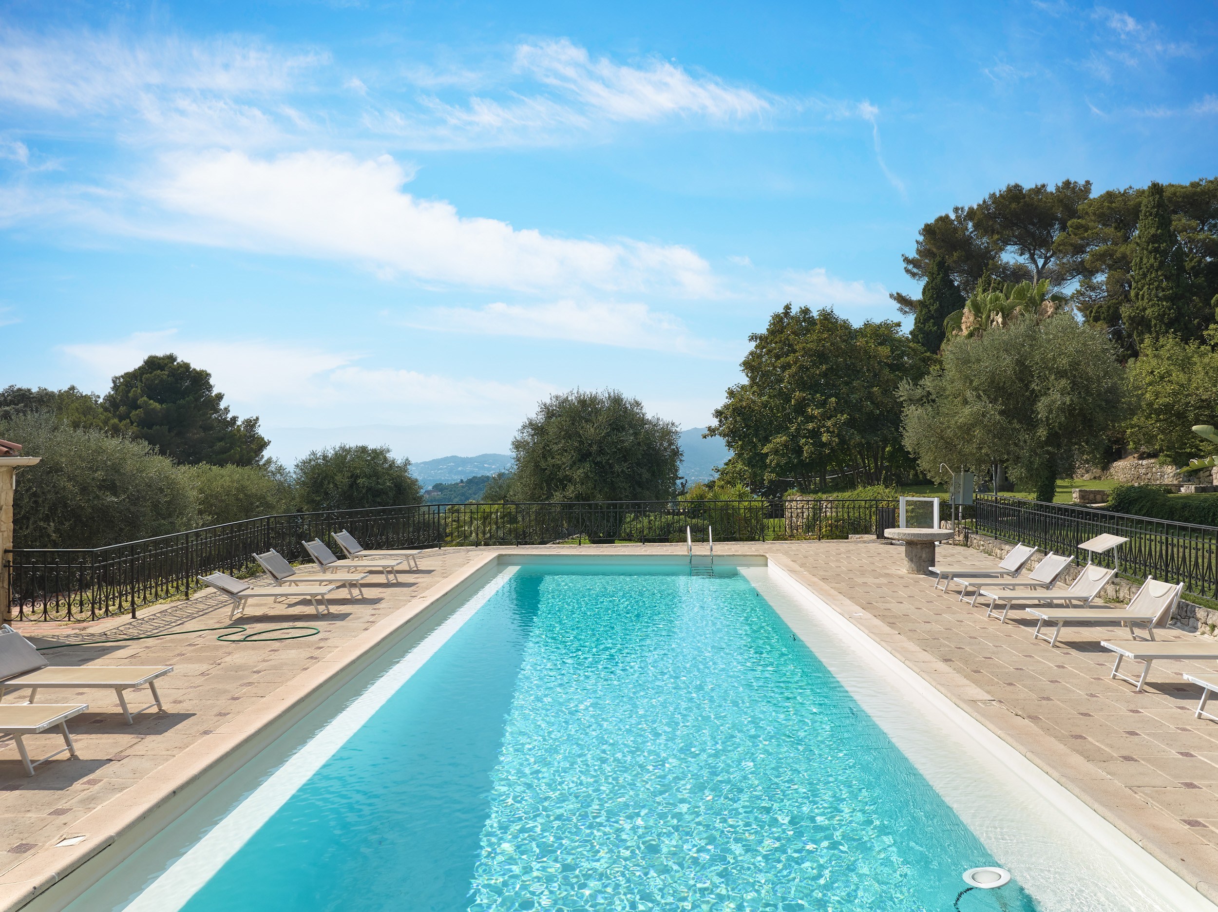  Luxury Estate with Breathtaking Views for Sale in Villefranche-sur-Mer - 物件實景