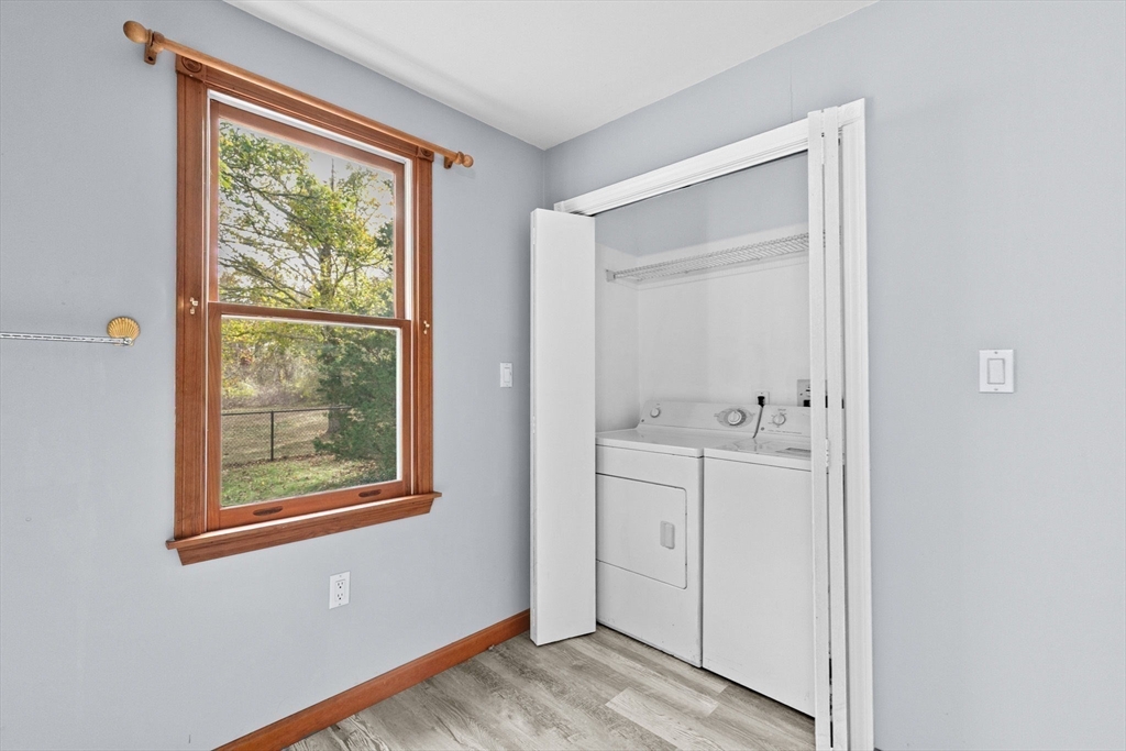 Dennis, Massachusetts, 02660, United States, 3 Bedrooms Bedrooms, ,2 BathroomsBathrooms,Residential,For Sale,1991064