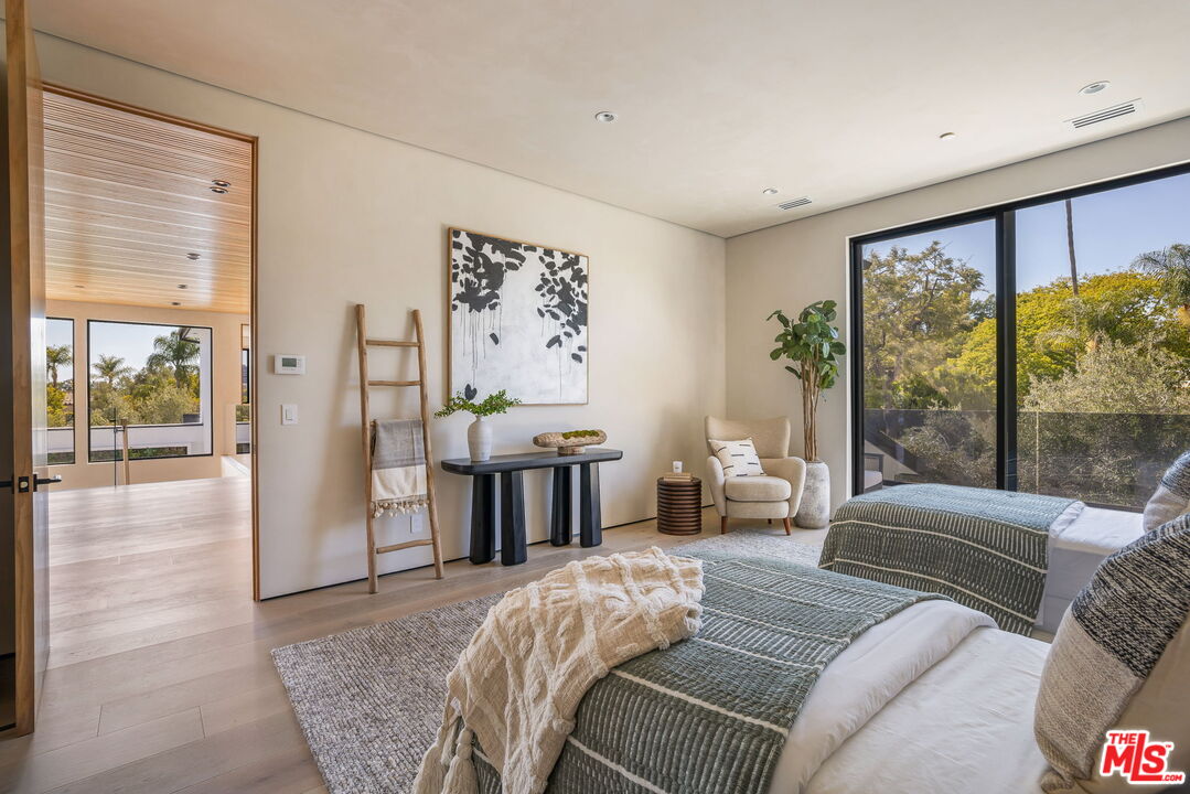 Los Angeles, California, 90024, United States, 8 Bedrooms Bedrooms, ,9 BathroomsBathrooms,Residential,For Sale,1907204