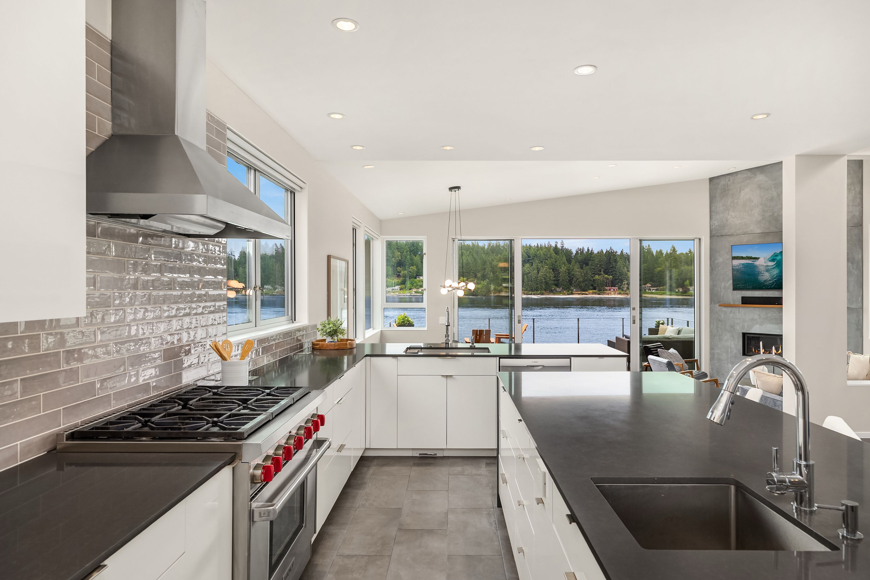  3154 Point White Drive Northeast, Bainbridge Island, WA 98110 - 物件實景