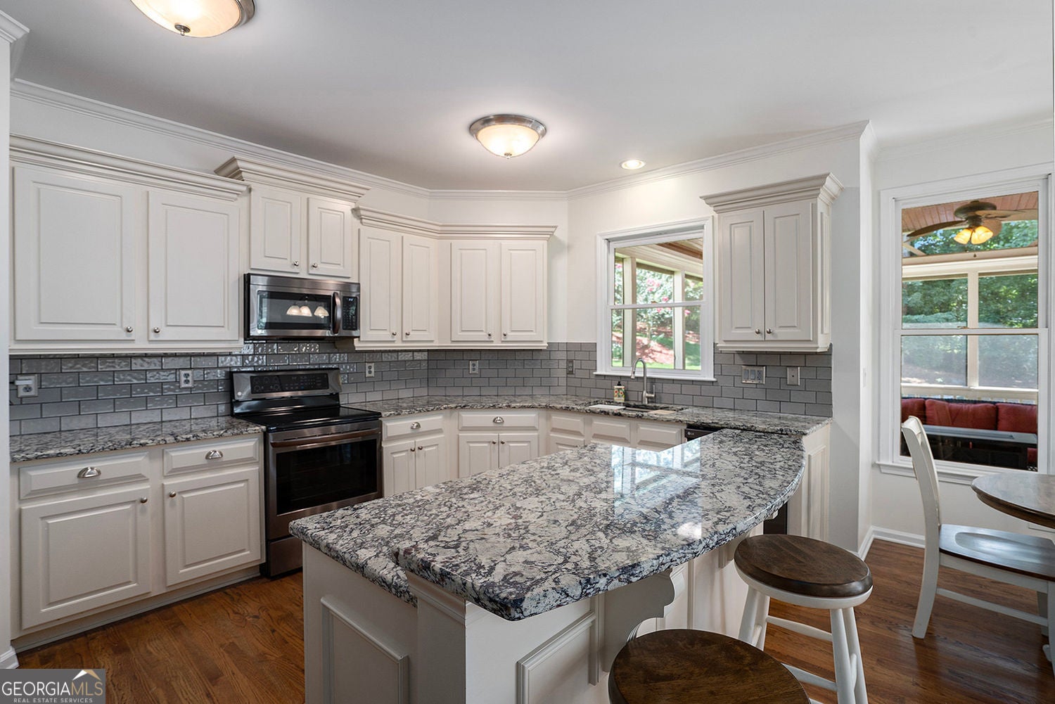 Canton, Georgia, 30115, United States, 5 Bedrooms Bedrooms, ,4 BathroomsBathrooms,Residential,For Sale,1858929
