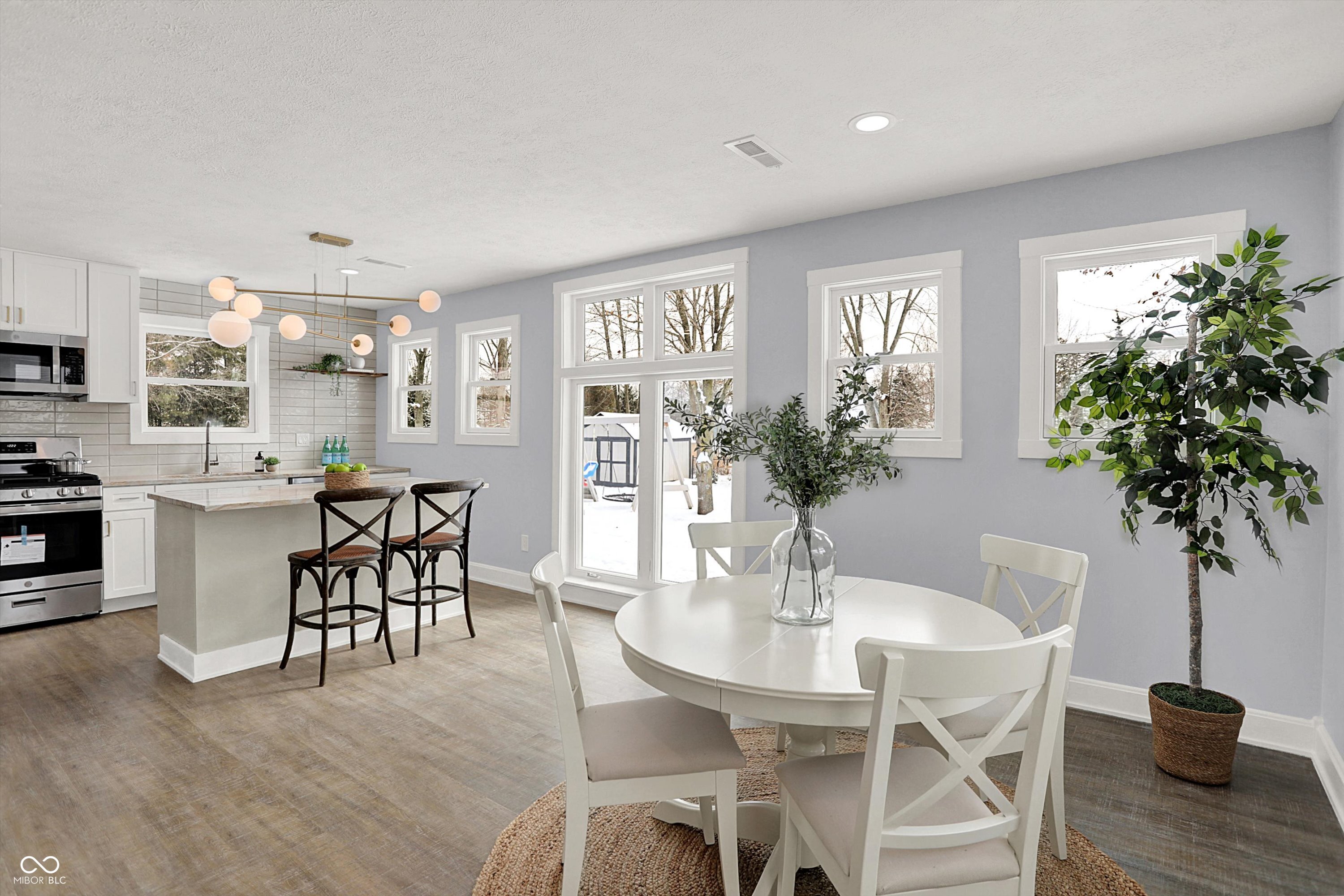 Zionsville, Indiana, 46077, United States, 3 Bedrooms Bedrooms, ,2 BathroomsBathrooms,Residential,For Sale,2001514