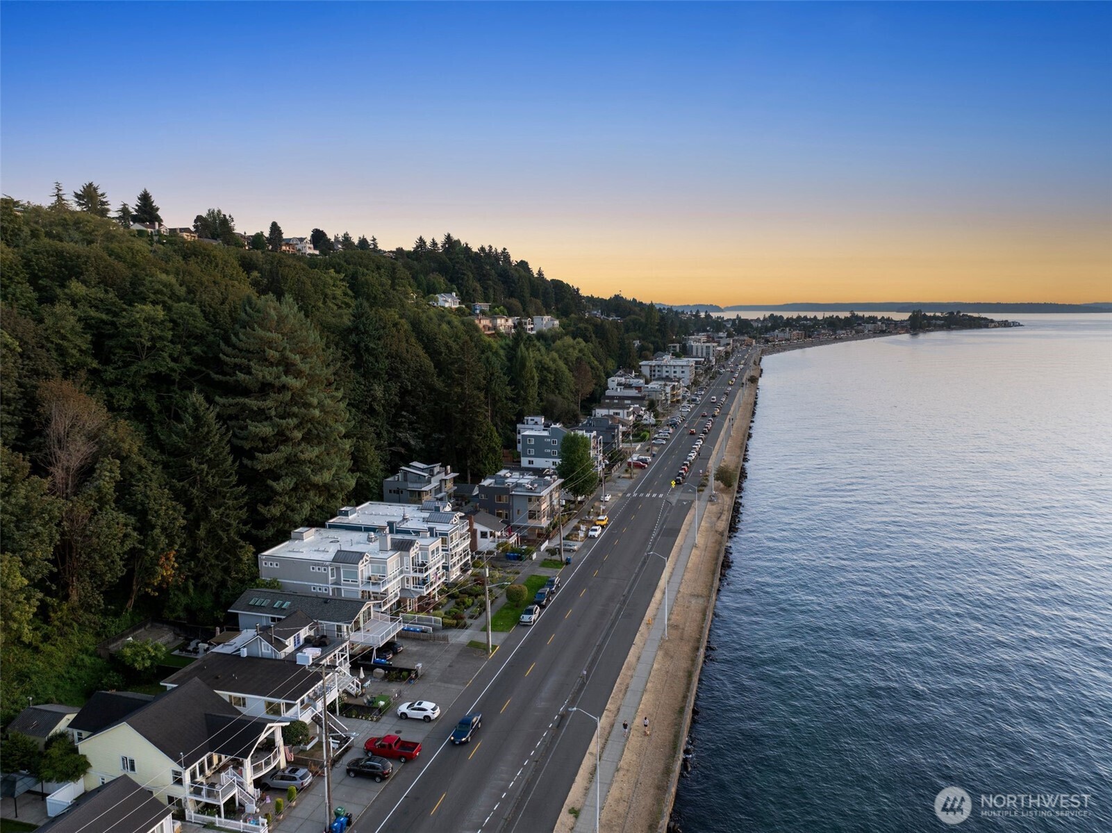 Seattle, Washington, 98116, United States, 2 Bedrooms Bedrooms, ,2 BathroomsBathrooms,Residential,For Sale,1949769