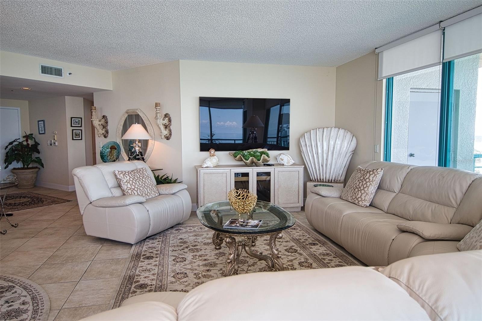 CLEARWATER BEACH, Florida, 33767, United States, 3 Bedrooms Bedrooms, ,3 BathroomsBathrooms,Residential,For Sale,1976506