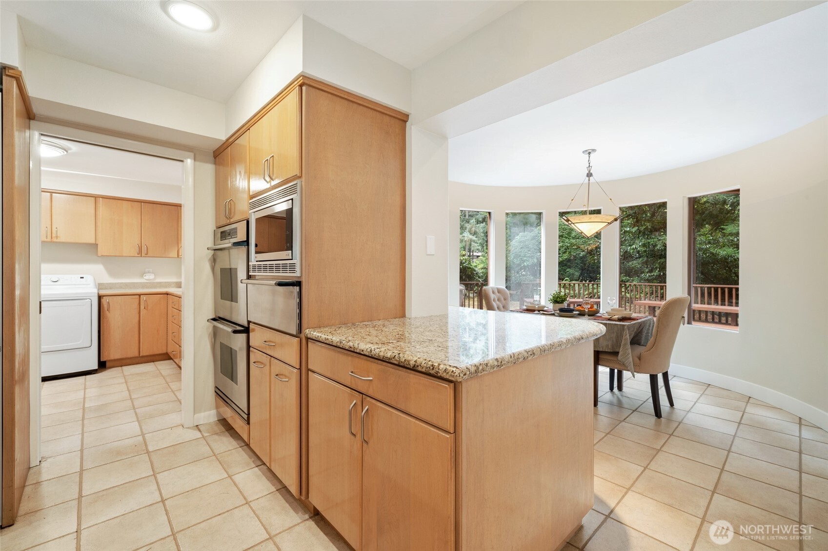Bellevue, Washington, 98005, United States, 4 Bedrooms Bedrooms, ,4 BathroomsBathrooms,Residential,For Sale,1898840