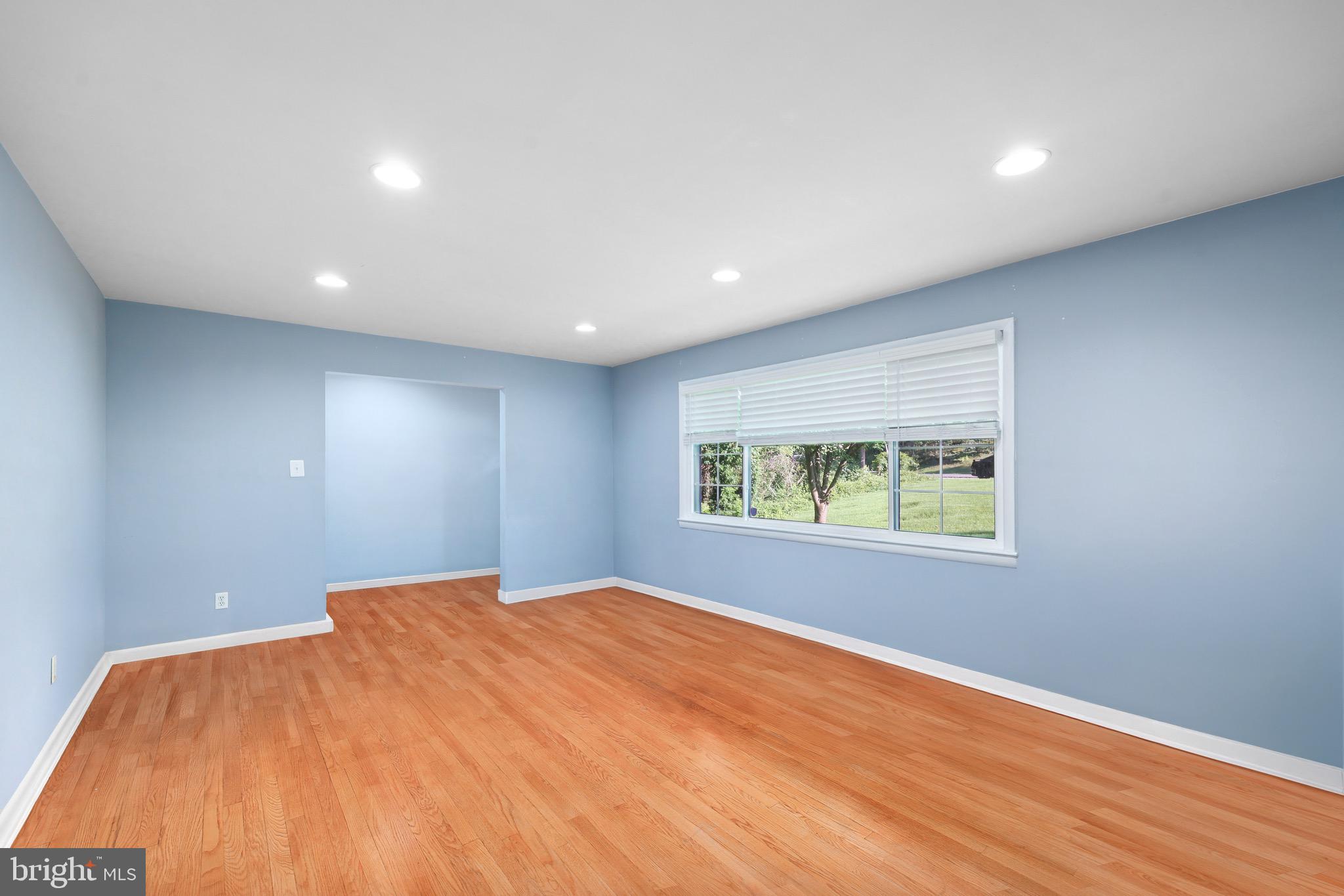 Annandale, Virginia, 22003, United States, 5 Bedrooms Bedrooms, ,3 BathroomsBathrooms,Residential,For Sale,1937773