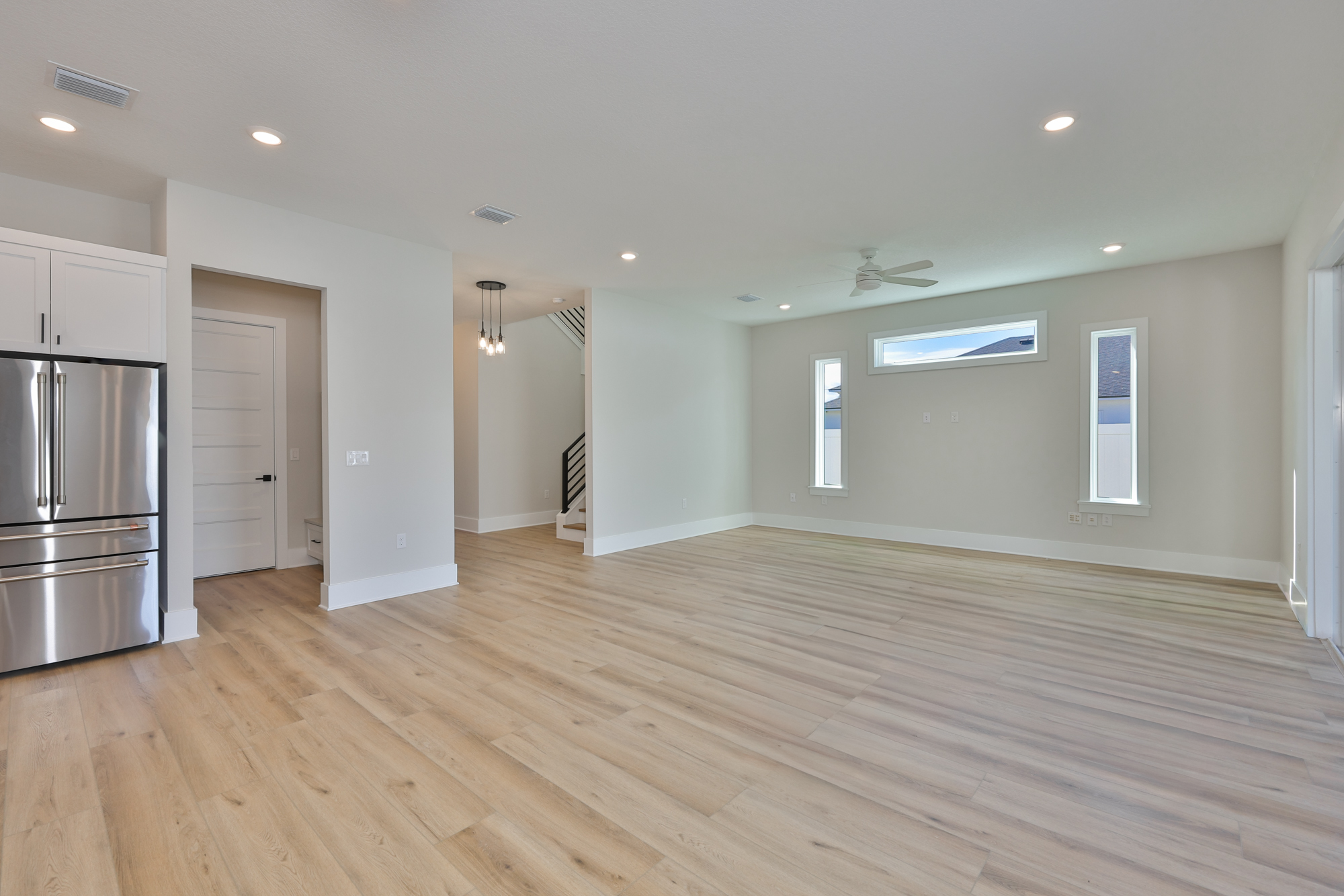 Tampa, Florida, 33611, United States, 5 Bedrooms Bedrooms, ,4 BathroomsBathrooms,Residential,For Sale,1992381