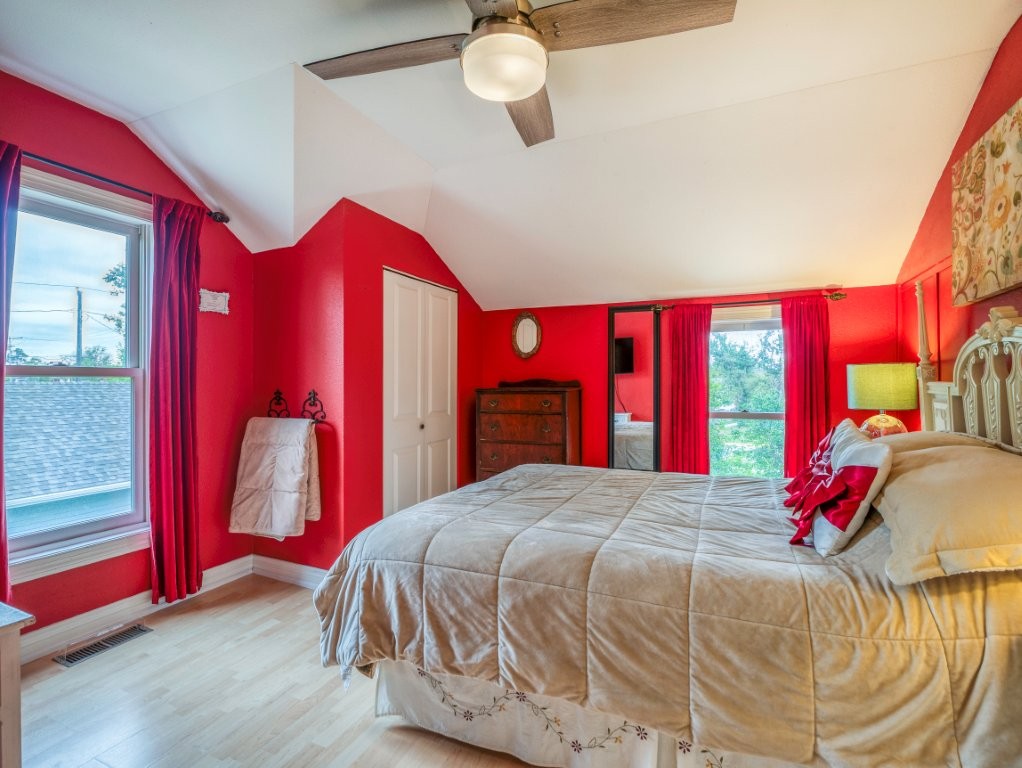 Bemidji, Minnesota, 56601, United States, 6 Bedrooms Bedrooms, ,2 BathroomsBathrooms,Residential,For Sale,2000102