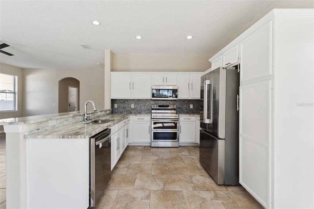 Orlando, Florida, 32824, United States, 4 Bedrooms Bedrooms, ,4 BathroomsBathrooms,Residential,For Sale,1987681