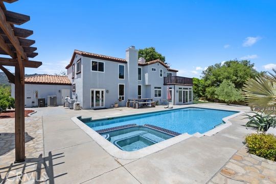 Murrieta, California, 92562, United States, 4 Bedrooms Bedrooms, ,3 BathroomsBathrooms,Residential,For Sale,1850373