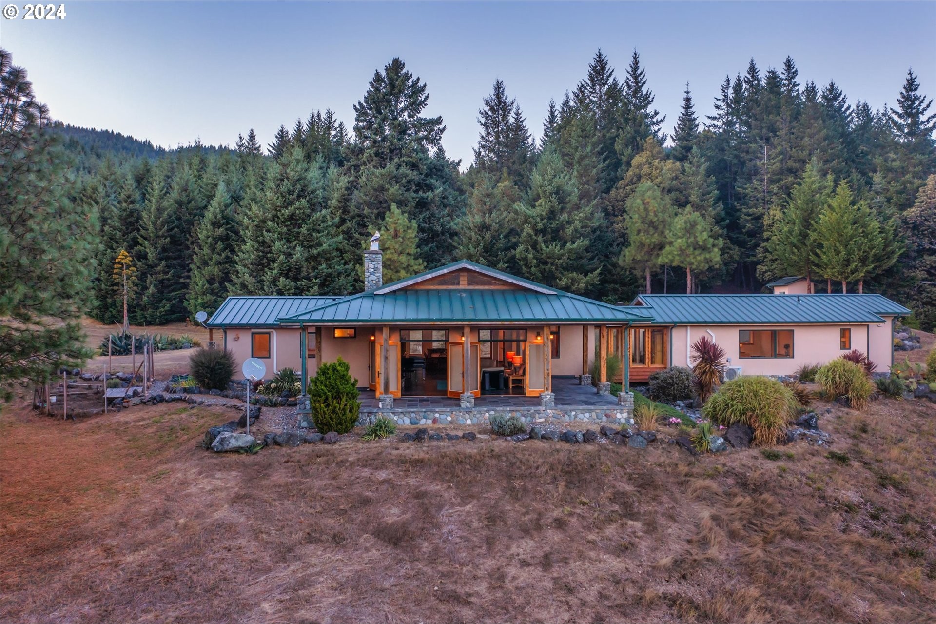 32940 MILLER RANCH RD, Gold Beach, Oregon, 97444, United States, ,Residential,For Sale,32940 MILLER RANCH RD,1469574