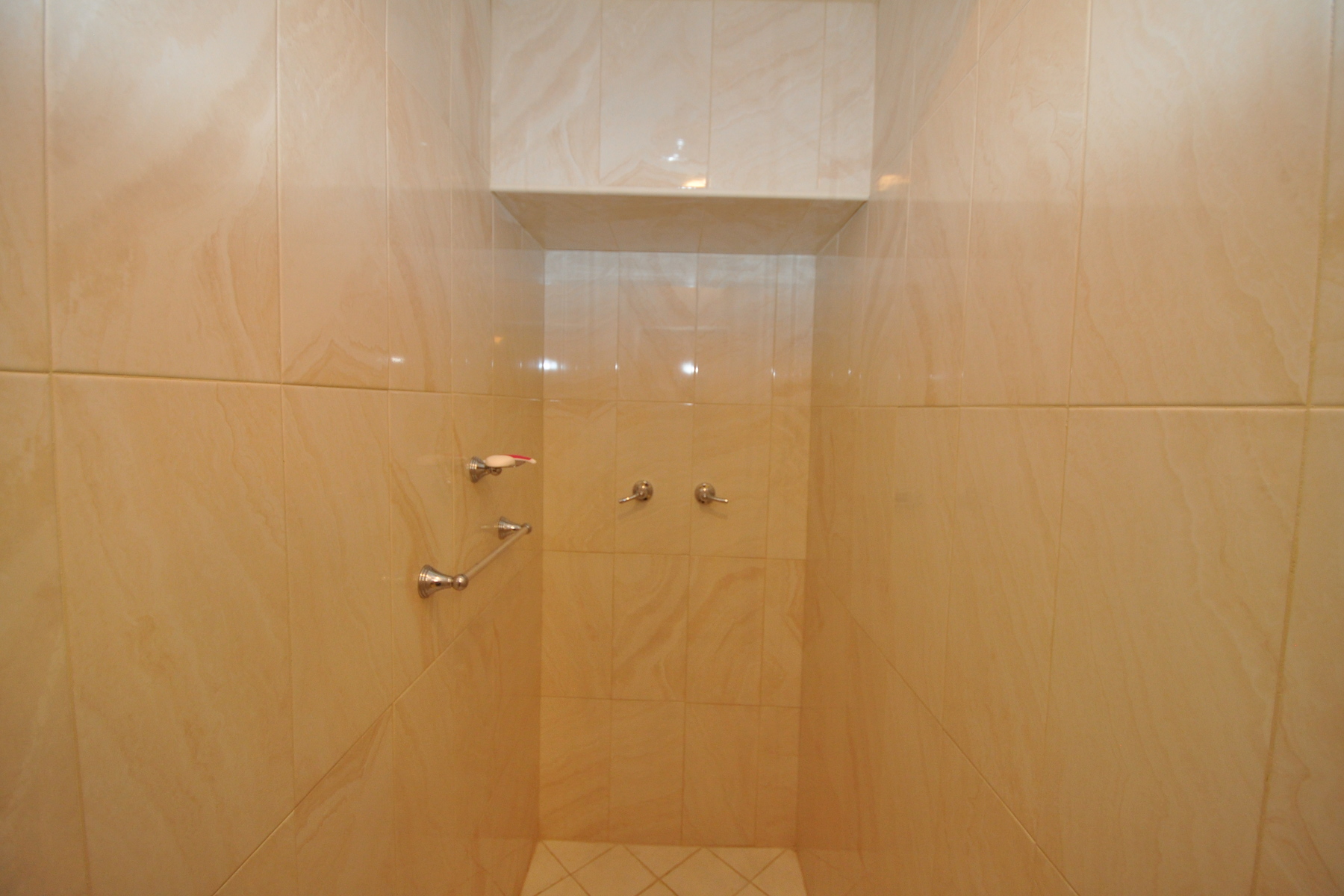  G-04 Rawson Court Ground Floor Residence - 物件實景