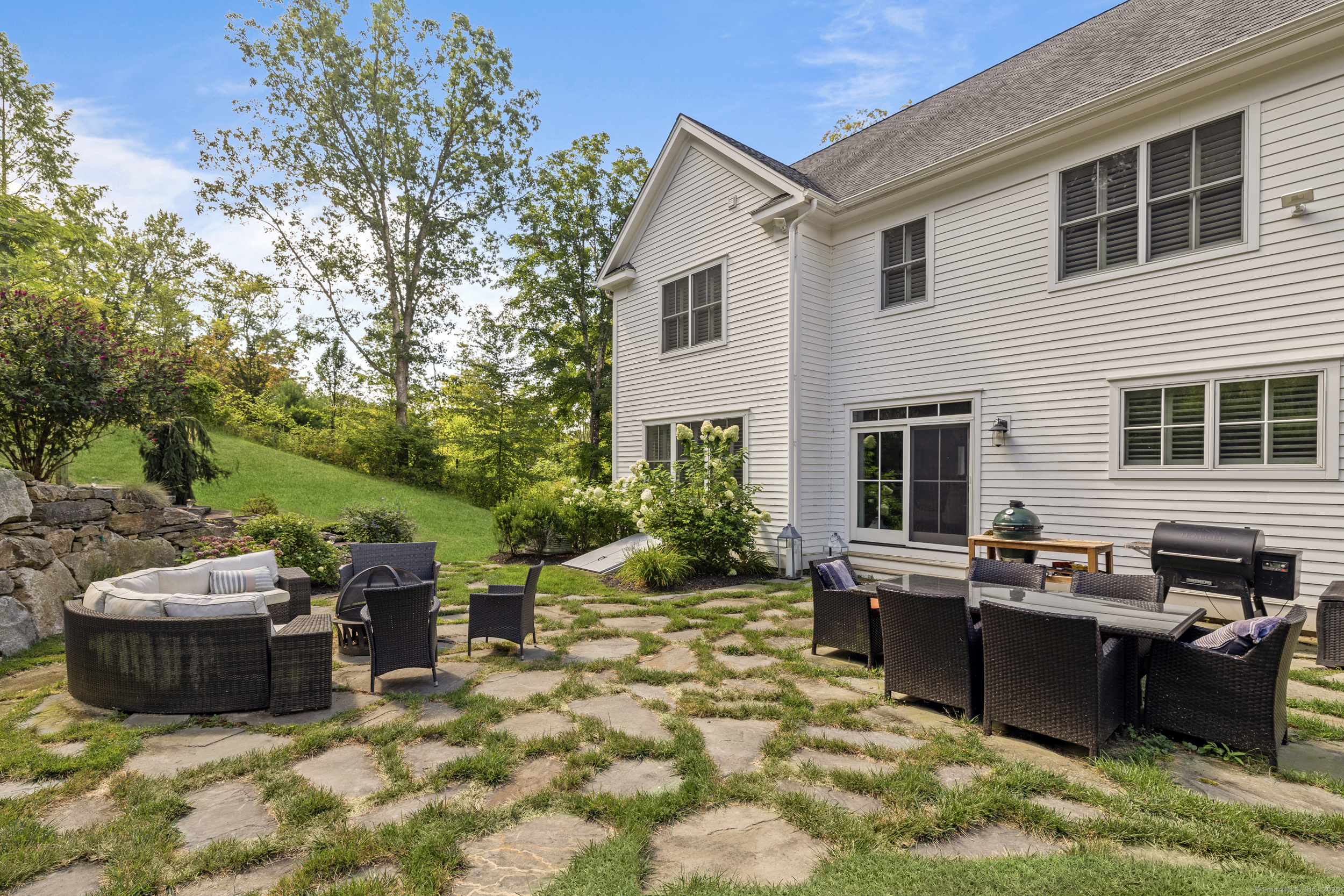 Weston, Connecticut, 06883, United States, 5 Bedrooms Bedrooms, ,5 BathroomsBathrooms,Residential,For Sale,1938850