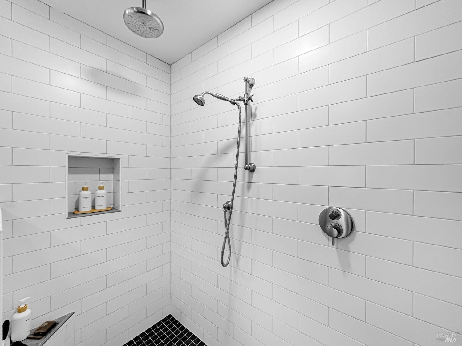 Napa, California, 94558, United States, 2 Bedrooms Bedrooms, ,3 BathroomsBathrooms,Residential,For Sale,1950858