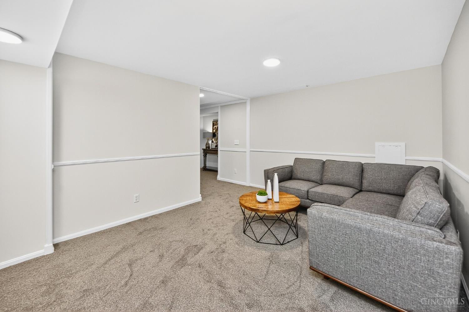 Sycamore Twp, Ohio, 45241, United States, 4 Bedrooms Bedrooms, ,4 BathroomsBathrooms,Residential,For Sale,1982774