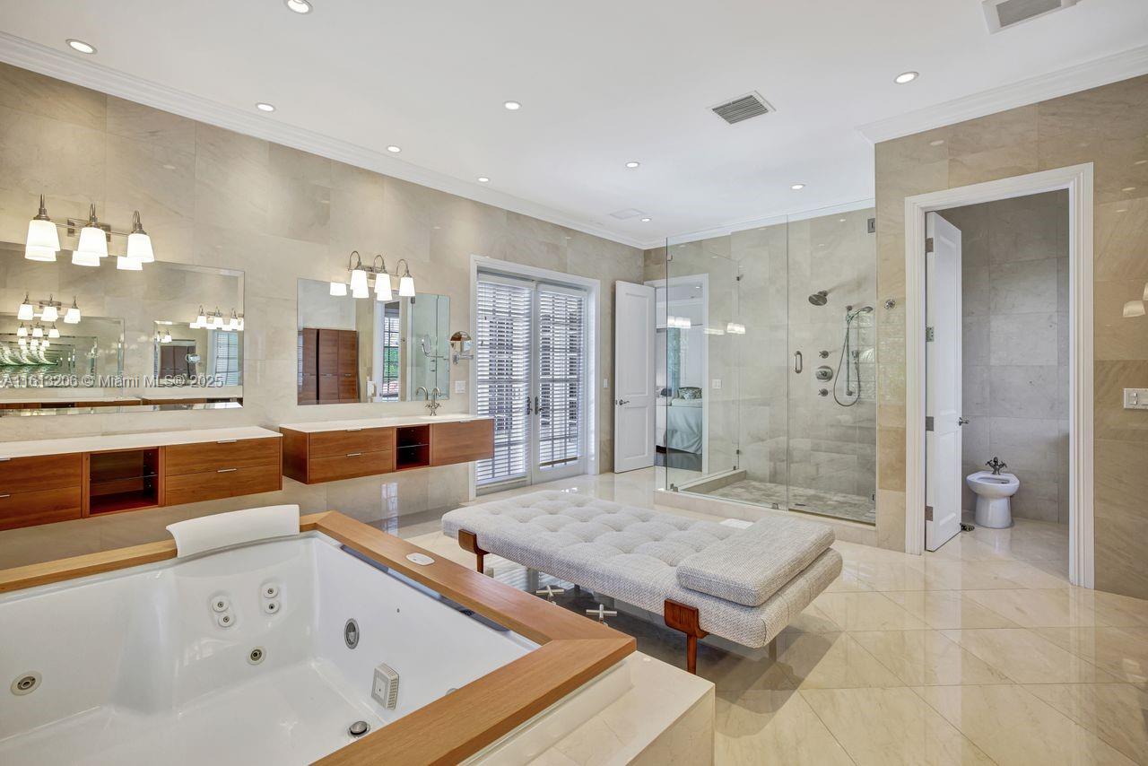 797 Ridgewood Rd, Key Biscayne, Florida, 33149, United States, 7 Bedrooms Bedrooms, ,8 BathroomsBathrooms,Residential,For Sale,797 Ridgewood Rd,1590782