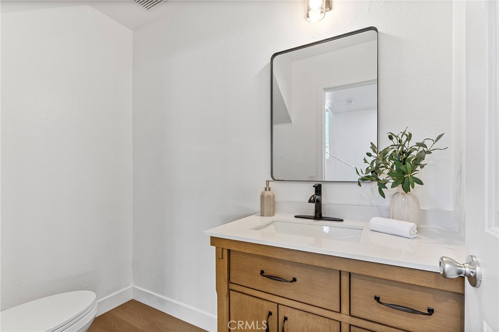 Pasadena, California, 91106, United States, 3 Bedrooms Bedrooms, ,2 BathroomsBathrooms,Residential,For Sale,1976384