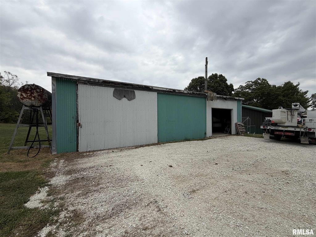 Abingdon, Illinois, 61410, United States, 3 Bedrooms Bedrooms, ,2 BathroomsBathrooms,Residential,For Sale,1976226