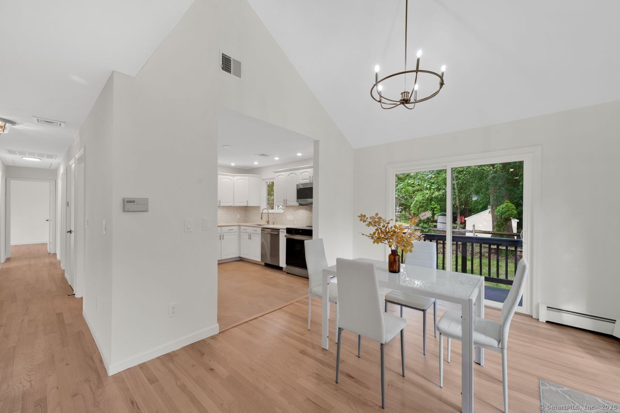 Milford, Connecticut, 06461, United States, 4 Bedrooms Bedrooms, ,3 BathroomsBathrooms,Residential,For Sale,1932741