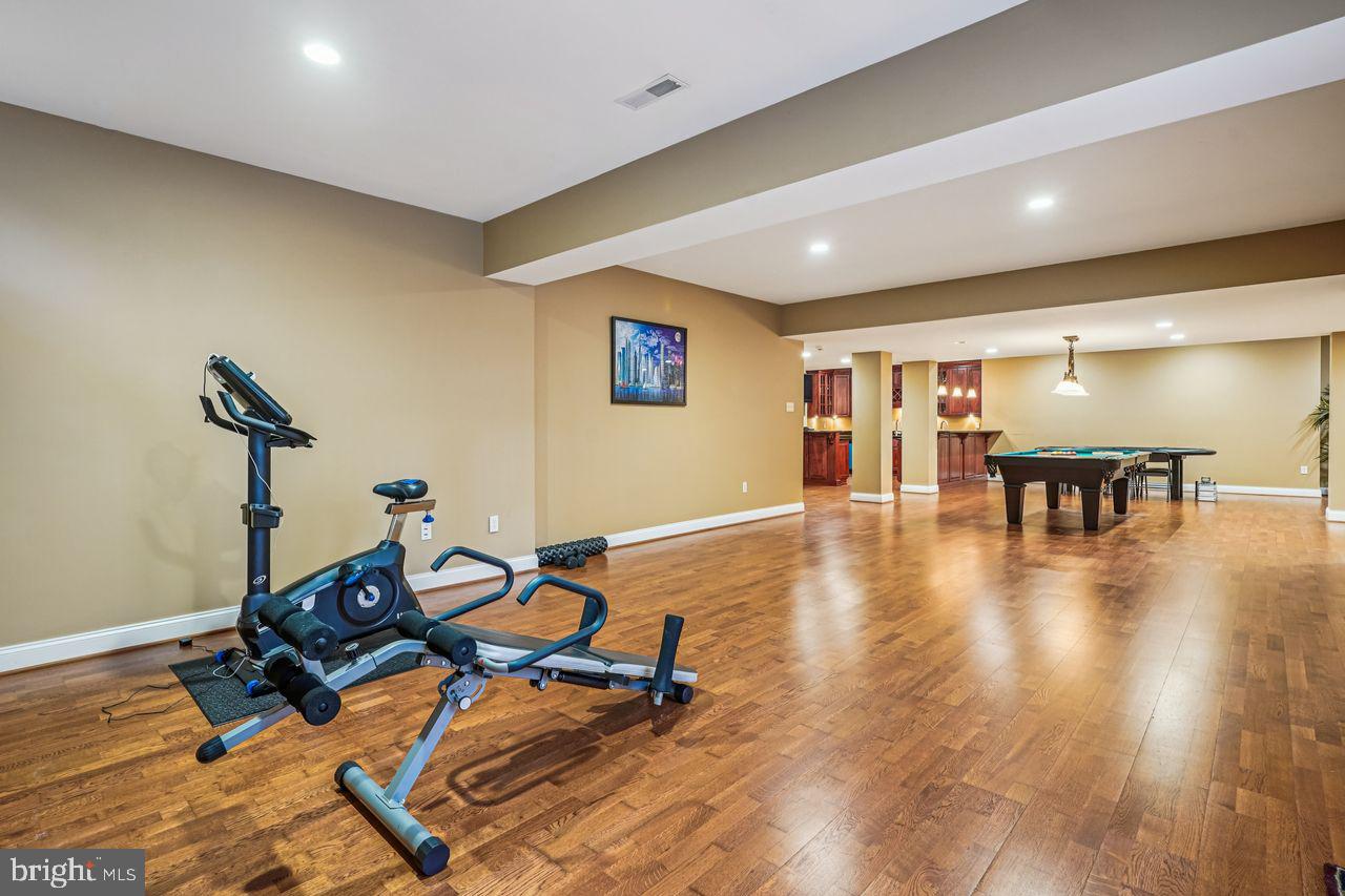 North Bethesda, Maryland, 20852, United States, 5 Bedrooms Bedrooms, ,5 BathroomsBathrooms,Residential,For Sale,1991971