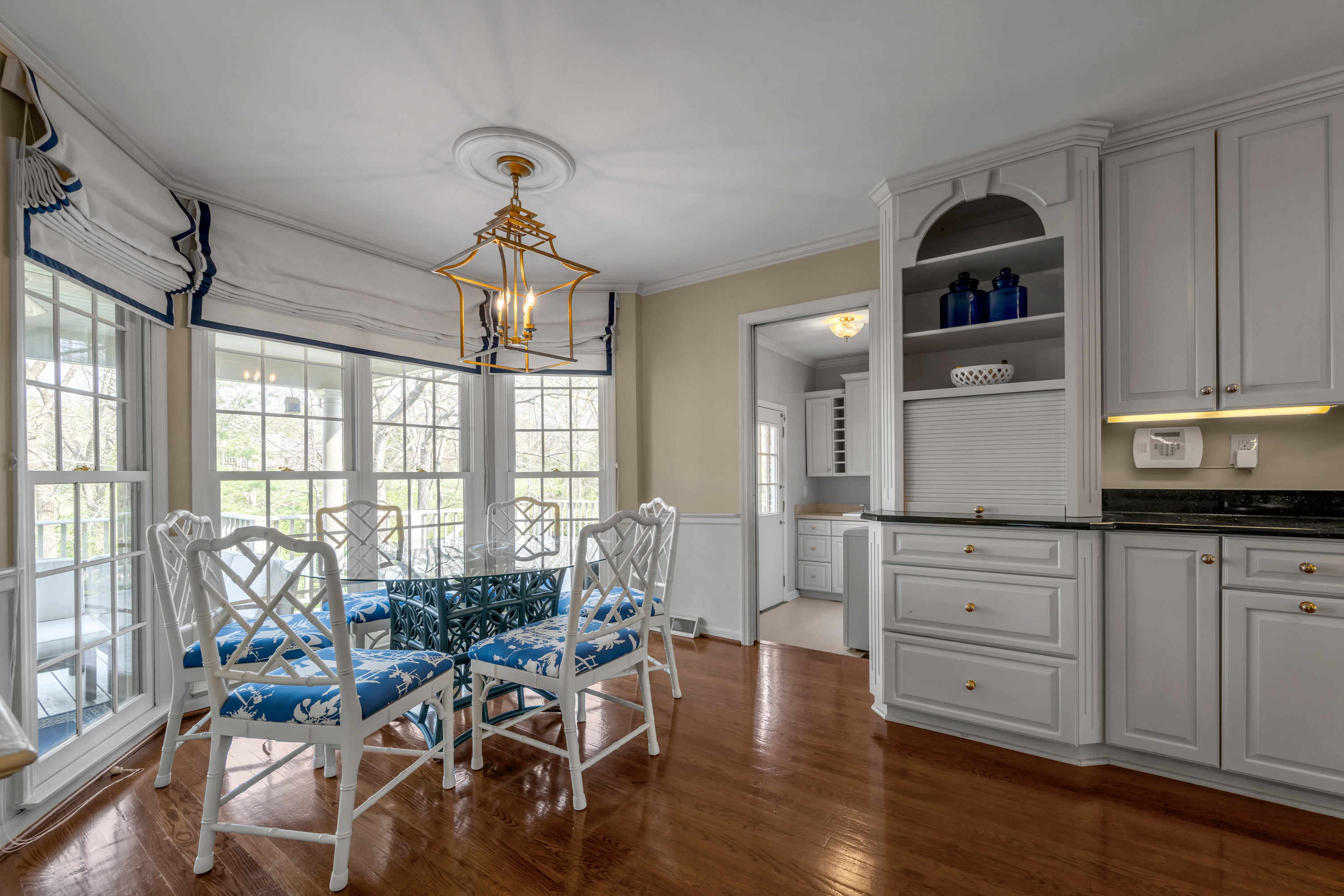  2071 Manor Drive - 物件實景