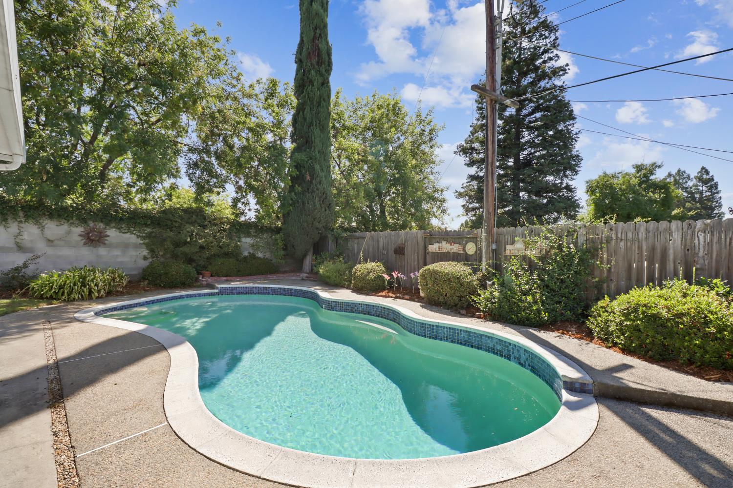 Sacramento, California, 95821, United States, 3 Bedrooms Bedrooms, ,2 BathroomsBathrooms,Residential,For Sale,1941774