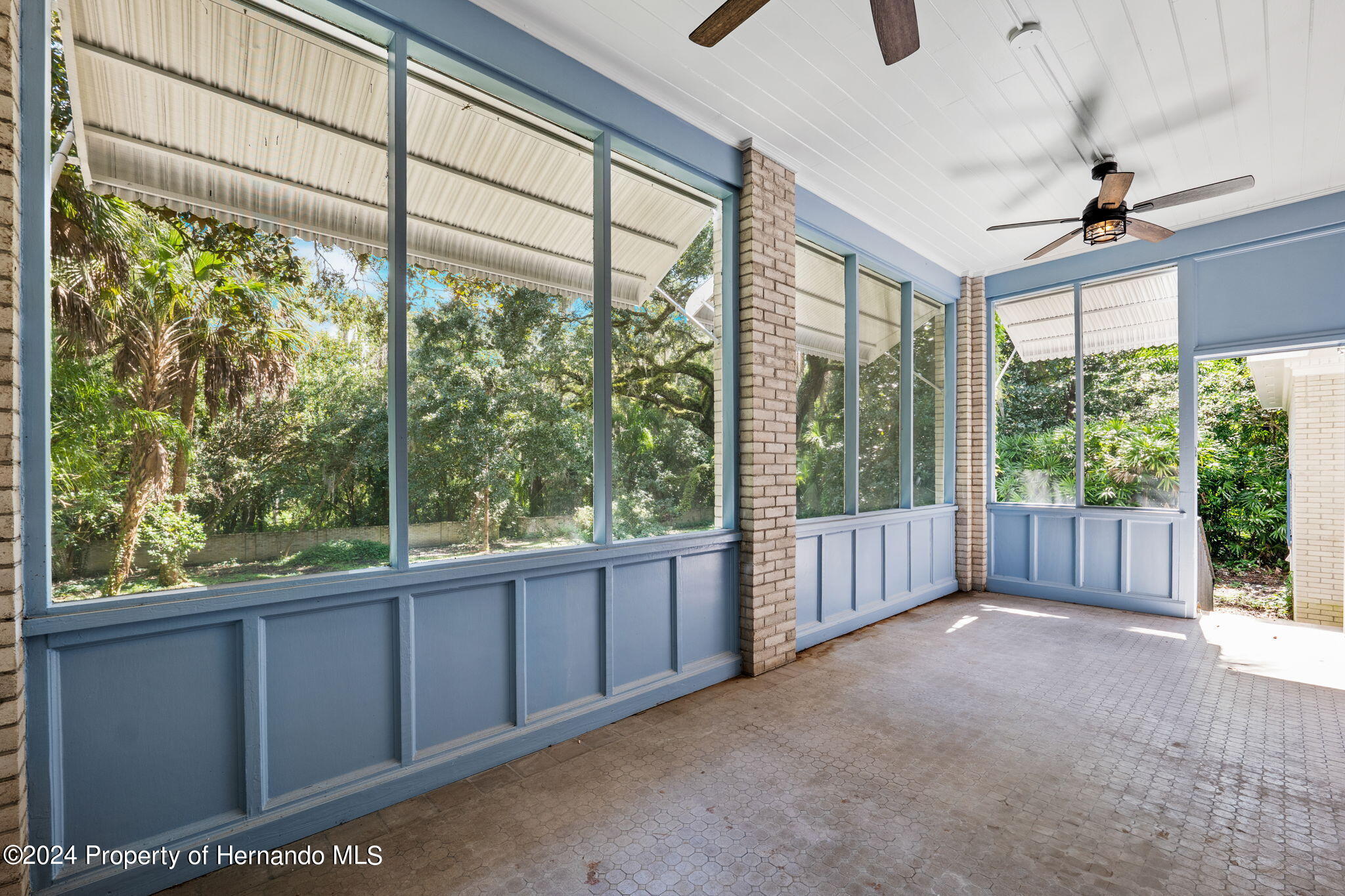 Brooksville, Florida, 34601, United States, 5 Bedrooms Bedrooms, ,3 BathroomsBathrooms,Residential,For Sale,1923467