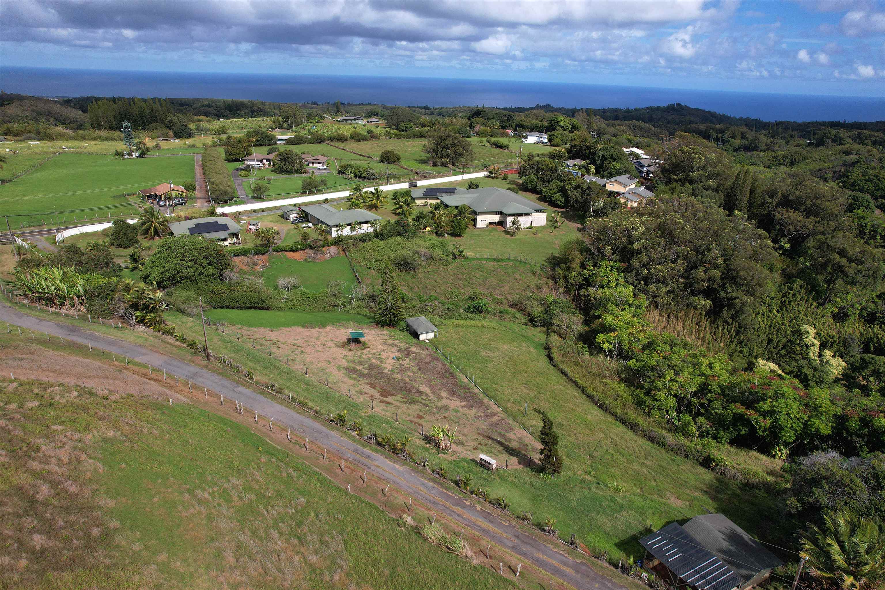 Haiku, Hawaii, 96708, United States, 3 Bedrooms Bedrooms, ,6 BathroomsBathrooms,Residential,For Sale,1989275