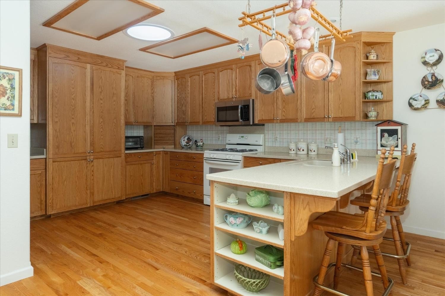 Angels Camp, California, 95222, United States, 4 Bedrooms Bedrooms, ,2 BathroomsBathrooms,Residential,For Sale,1980350