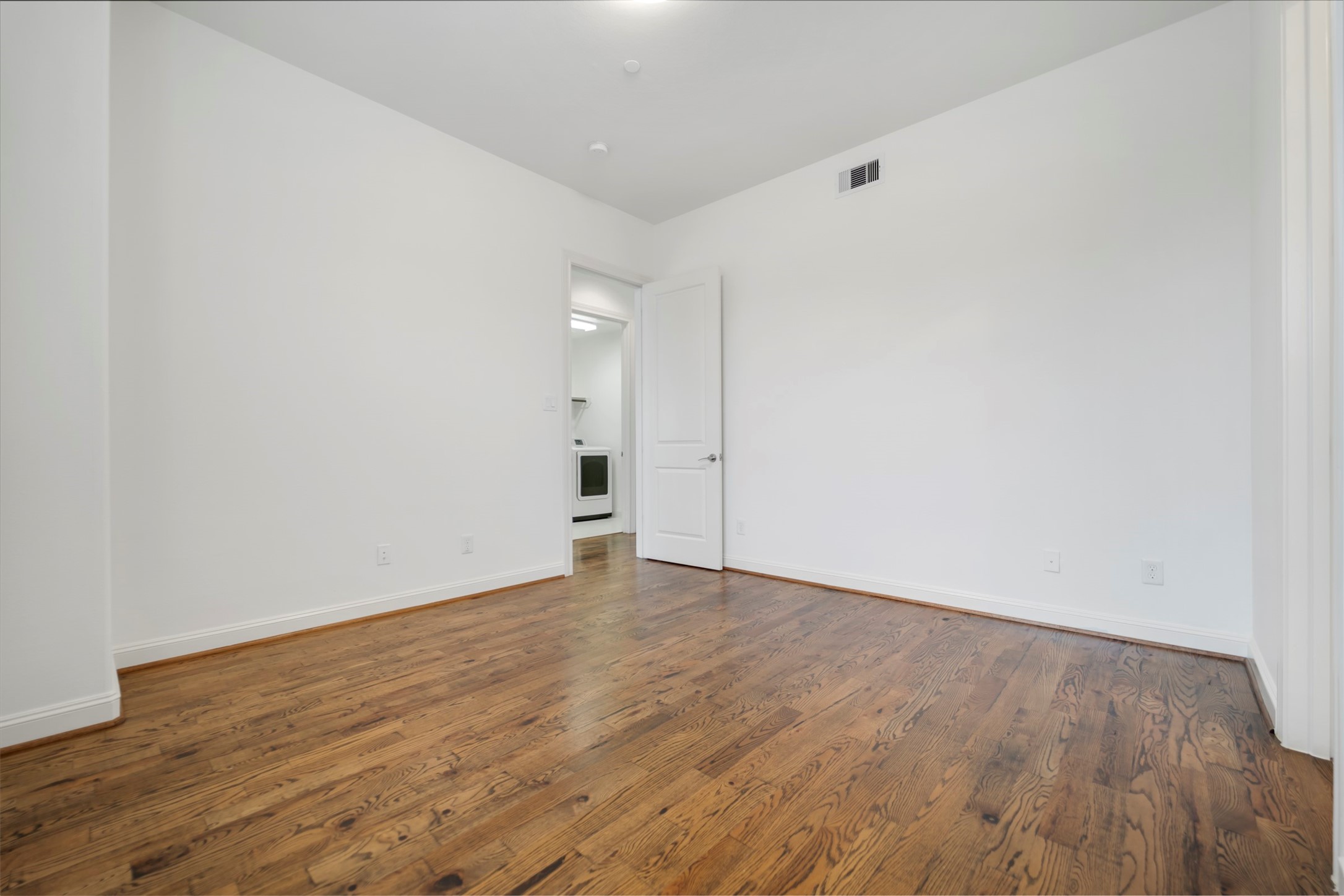 Houston, Texas, 77080, United States, 3 Bedrooms Bedrooms, ,5 BathroomsBathrooms,Residential,For Sale,1939348