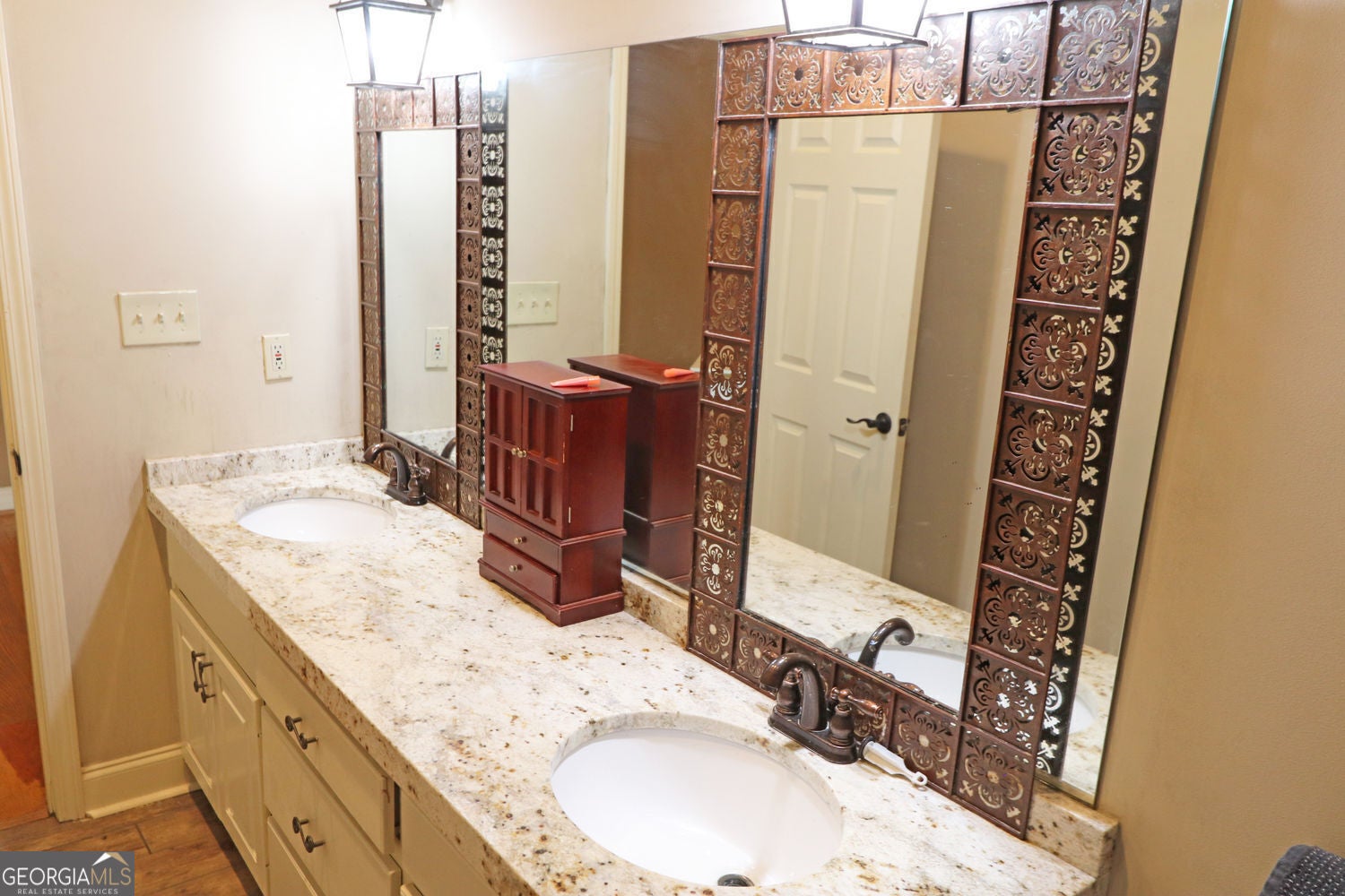 Buchanan, Georgia, 30113, United States, 5 Bedrooms Bedrooms, ,4 BathroomsBathrooms,Residential,For Sale,1876886